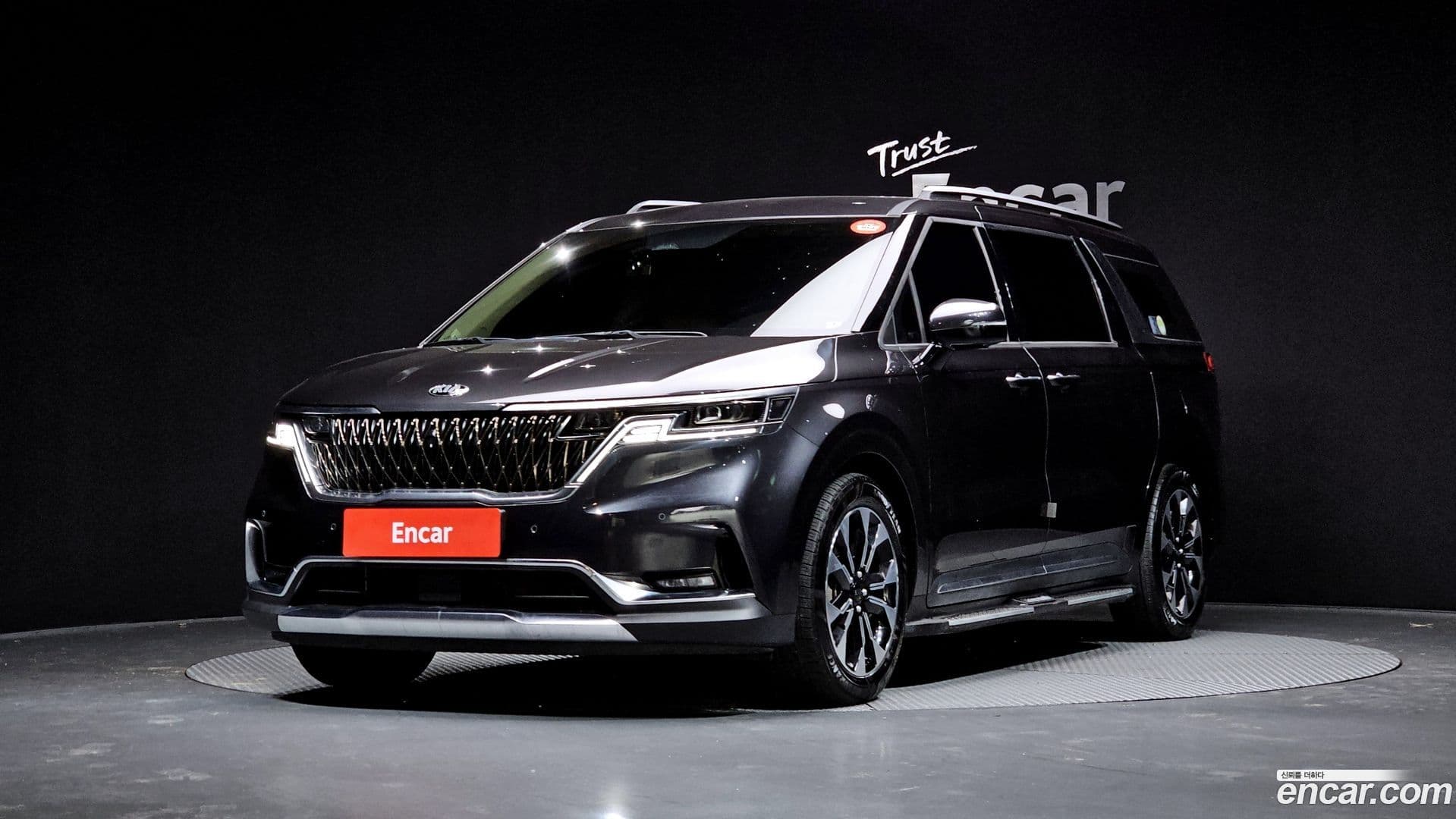 Main__Slider__Photo:Canival Kia 2021.5-0