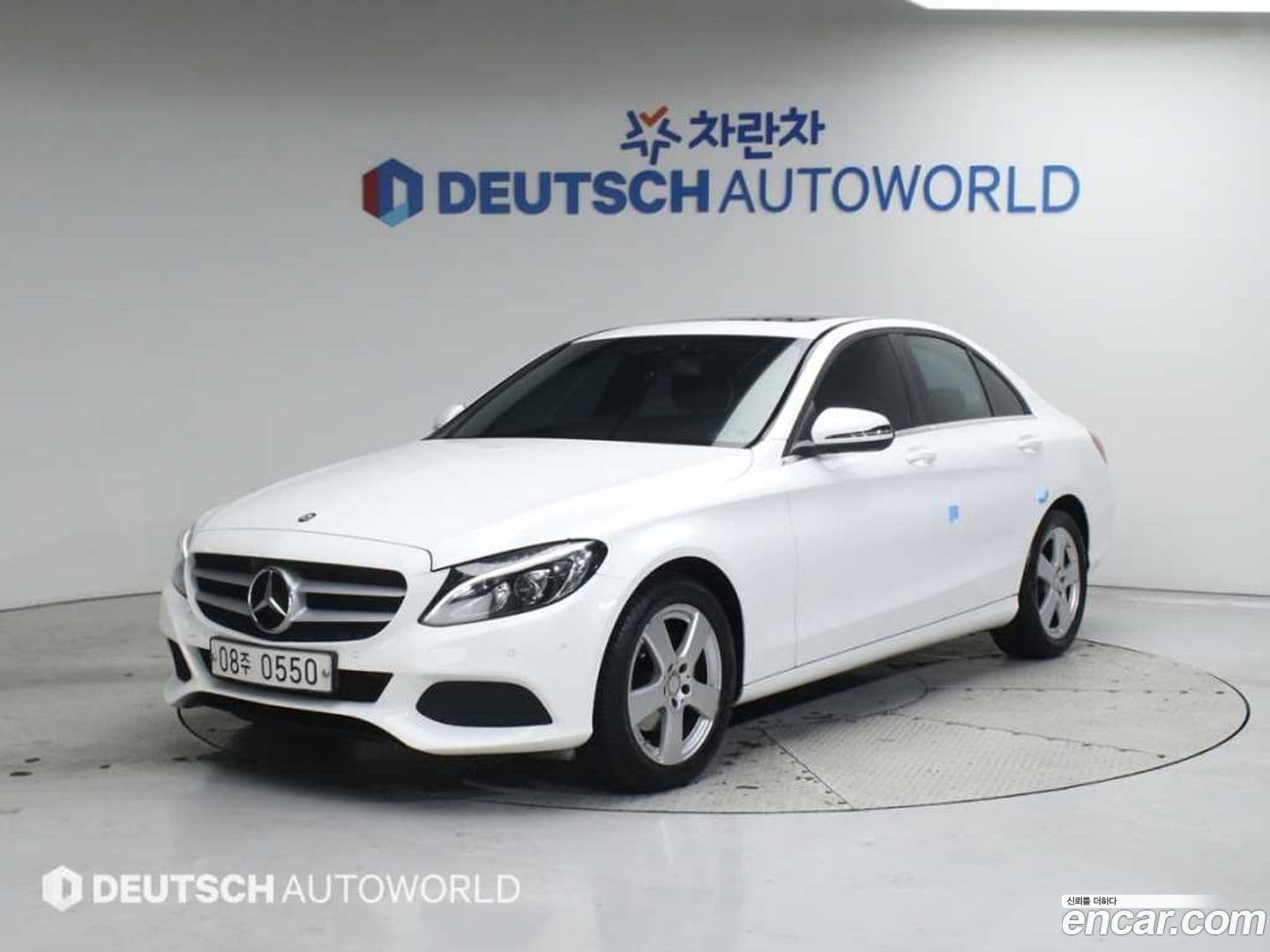 Main__Slider__Photo:C-Class Mercedes-Benz 2015.11-0