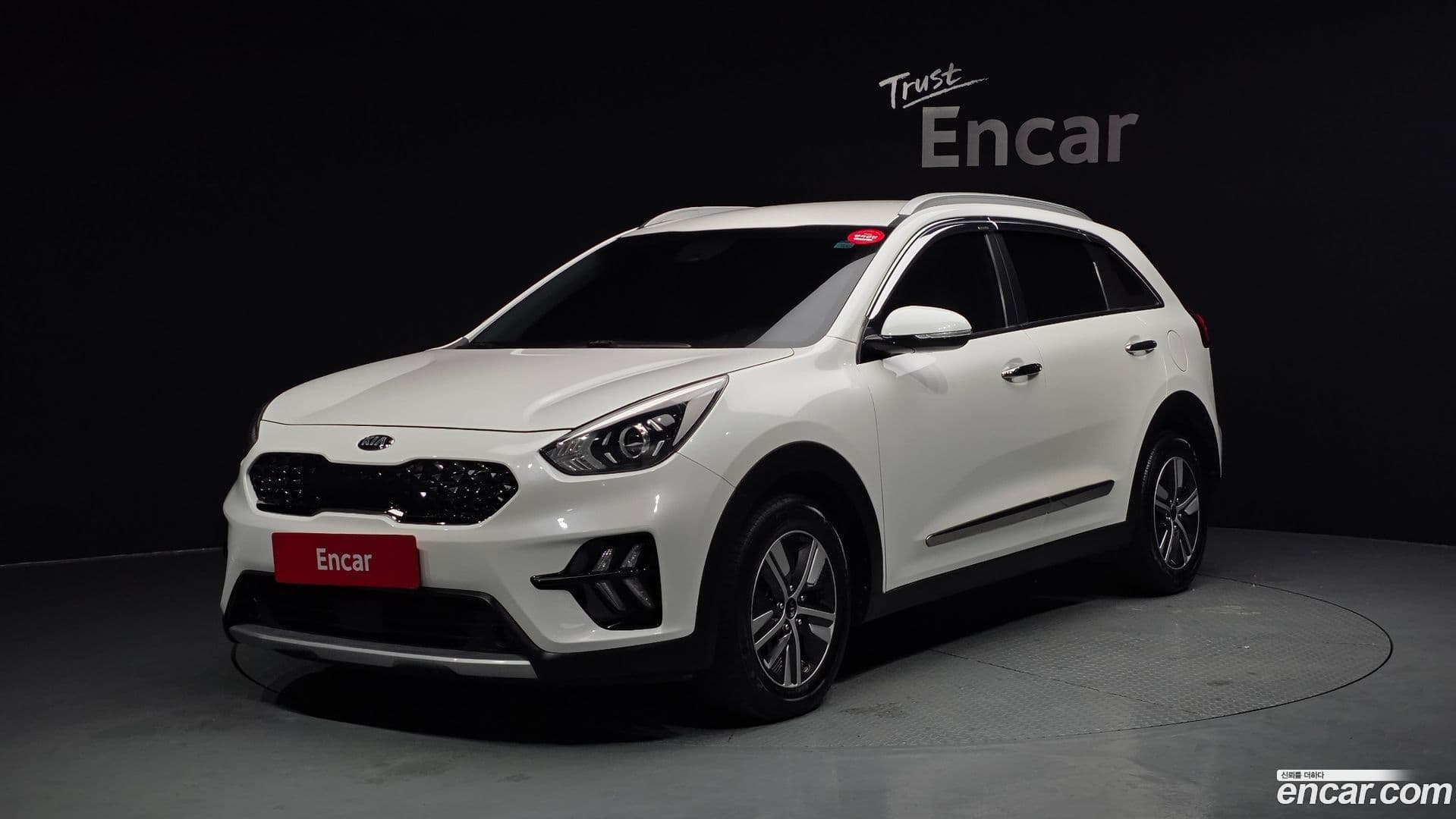 Main__Slider__Photo:Niro Kia 2020.10-0