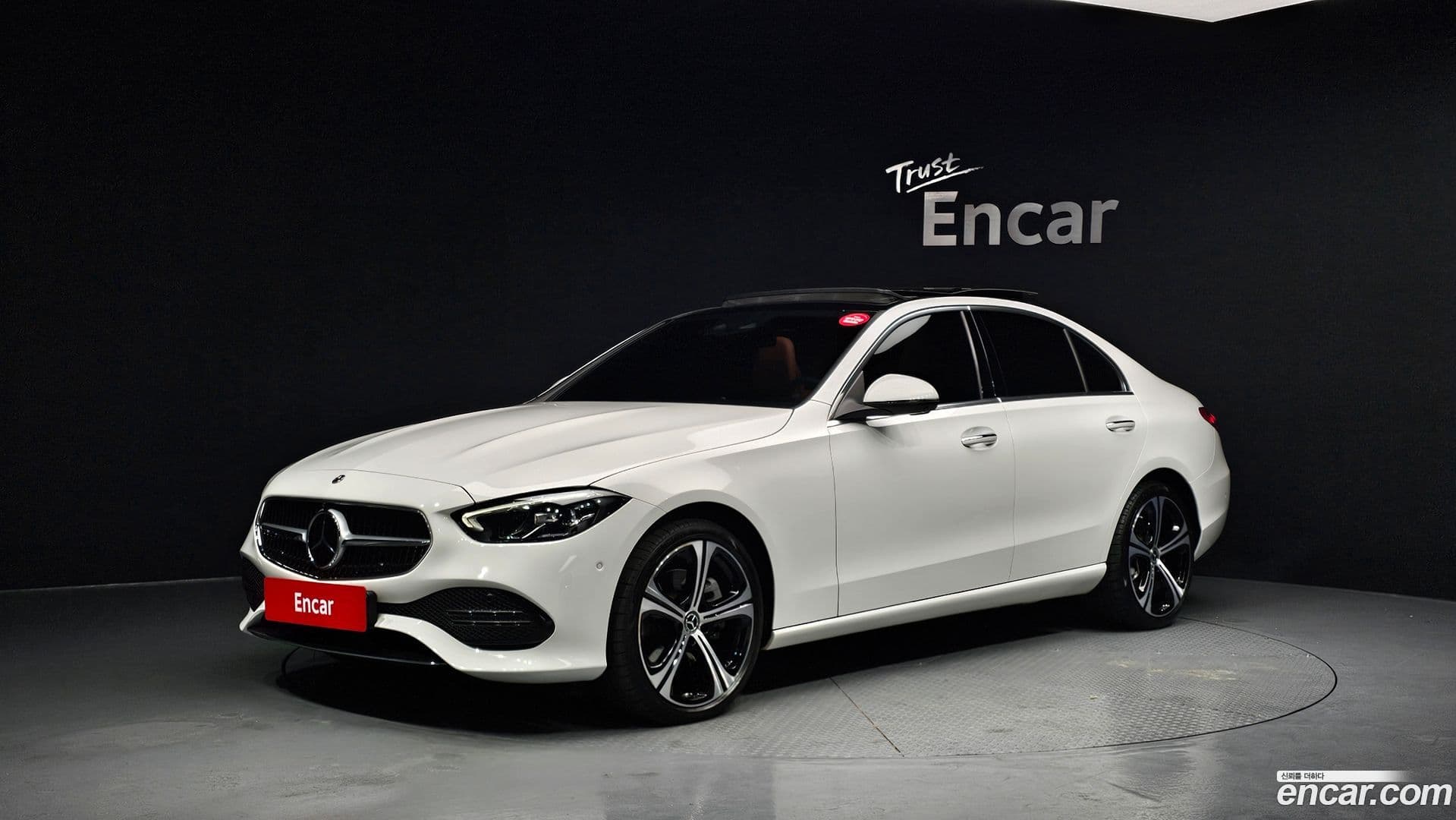 Main__Slider__Photo:C-Class Mercedes-Benz 2023.7-0