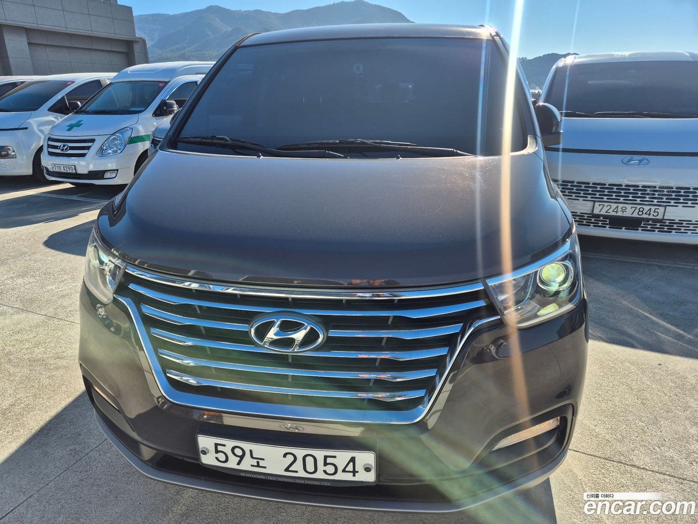 Main__Slider__Photo:Starex Hyundai 2019.2-0
