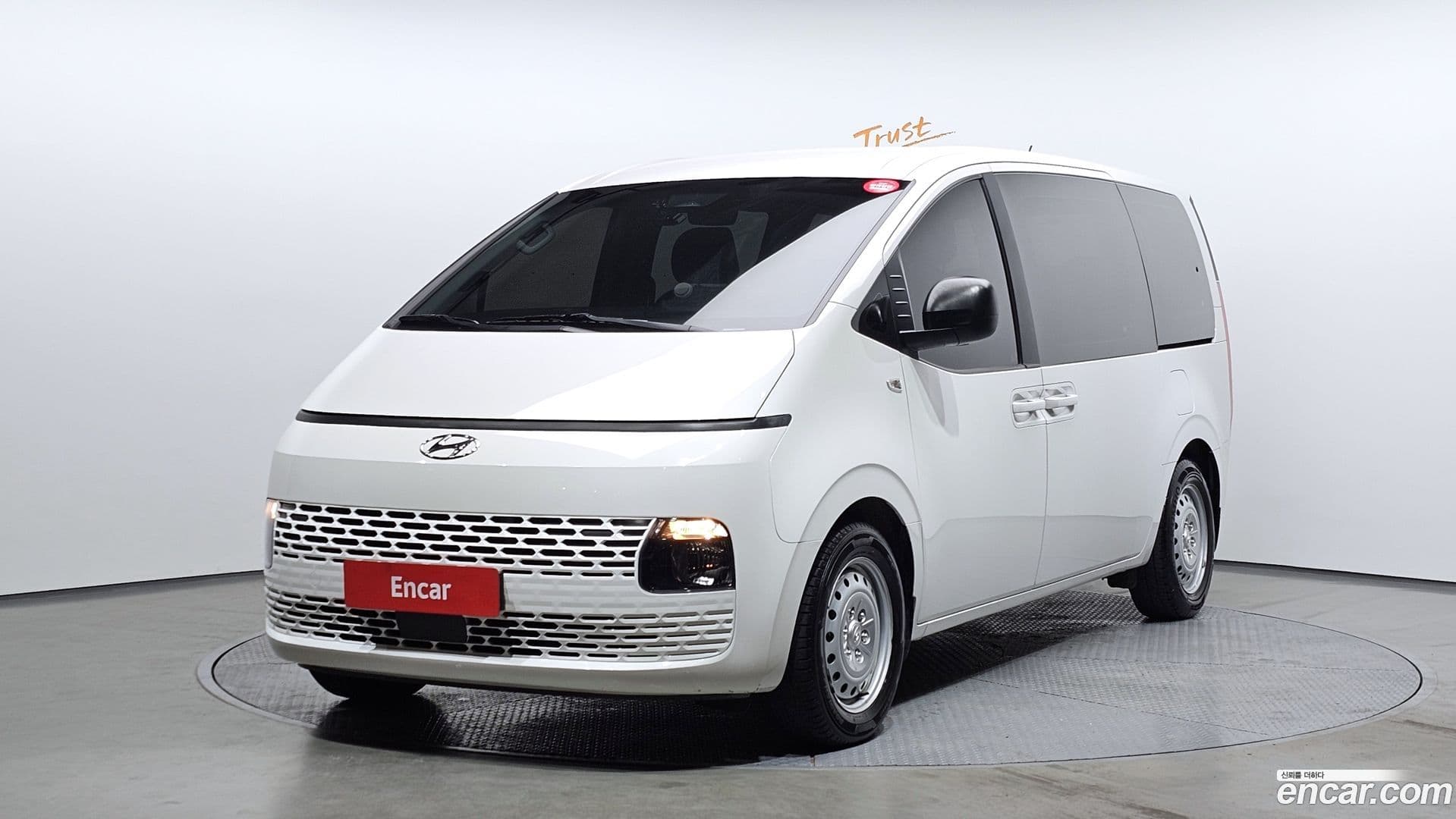 Main__Slider__Photo:Staria Hyundai 2021.10-0