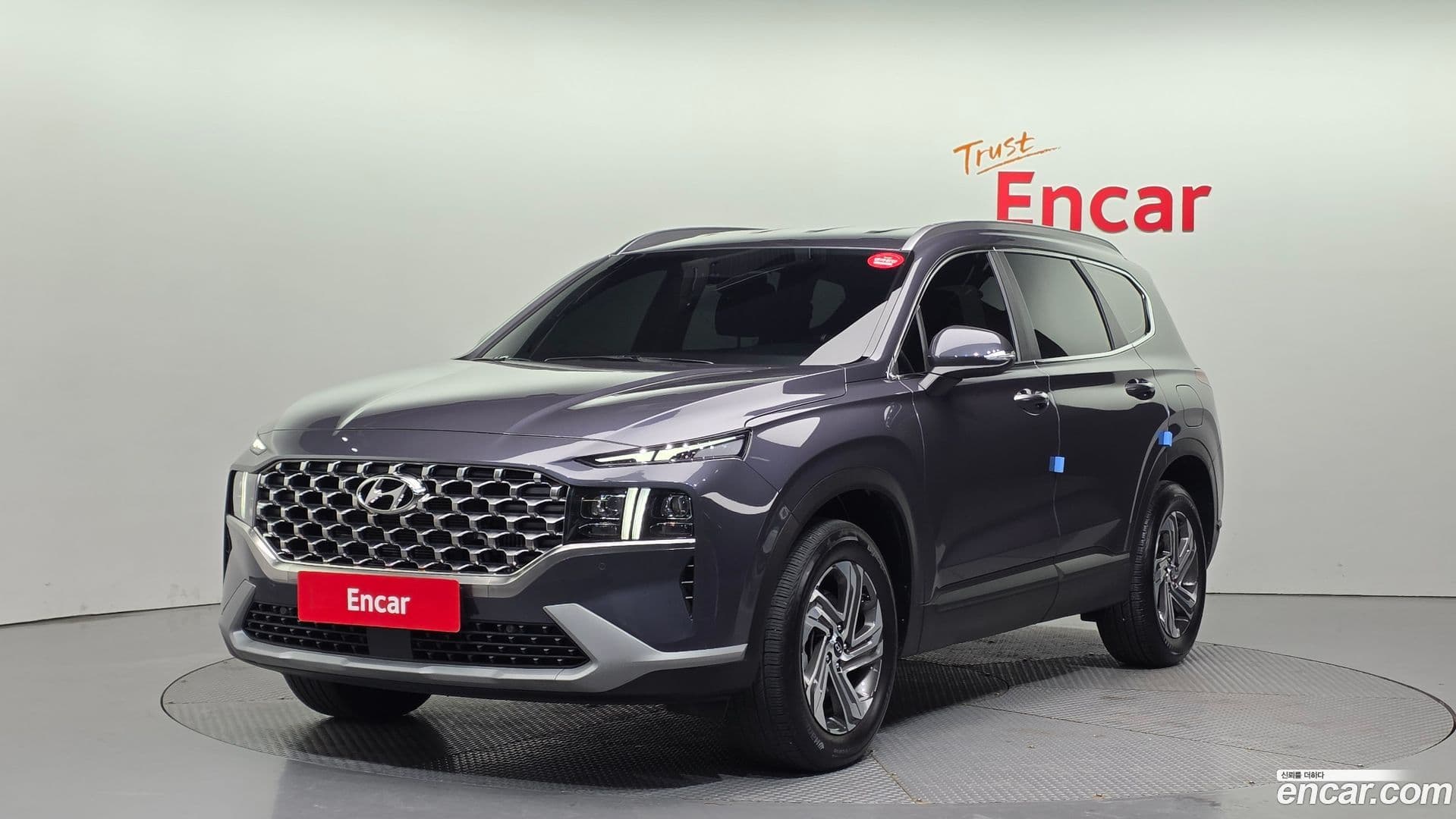 Main__Slider__Photo:Santafe Hyundai 2022.4-0
