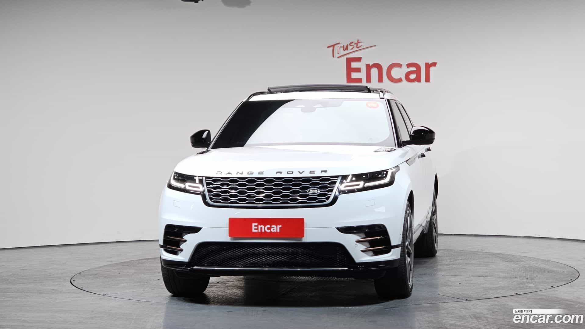 Range Rover Velar Land Rover 2021.11-OUTER-003