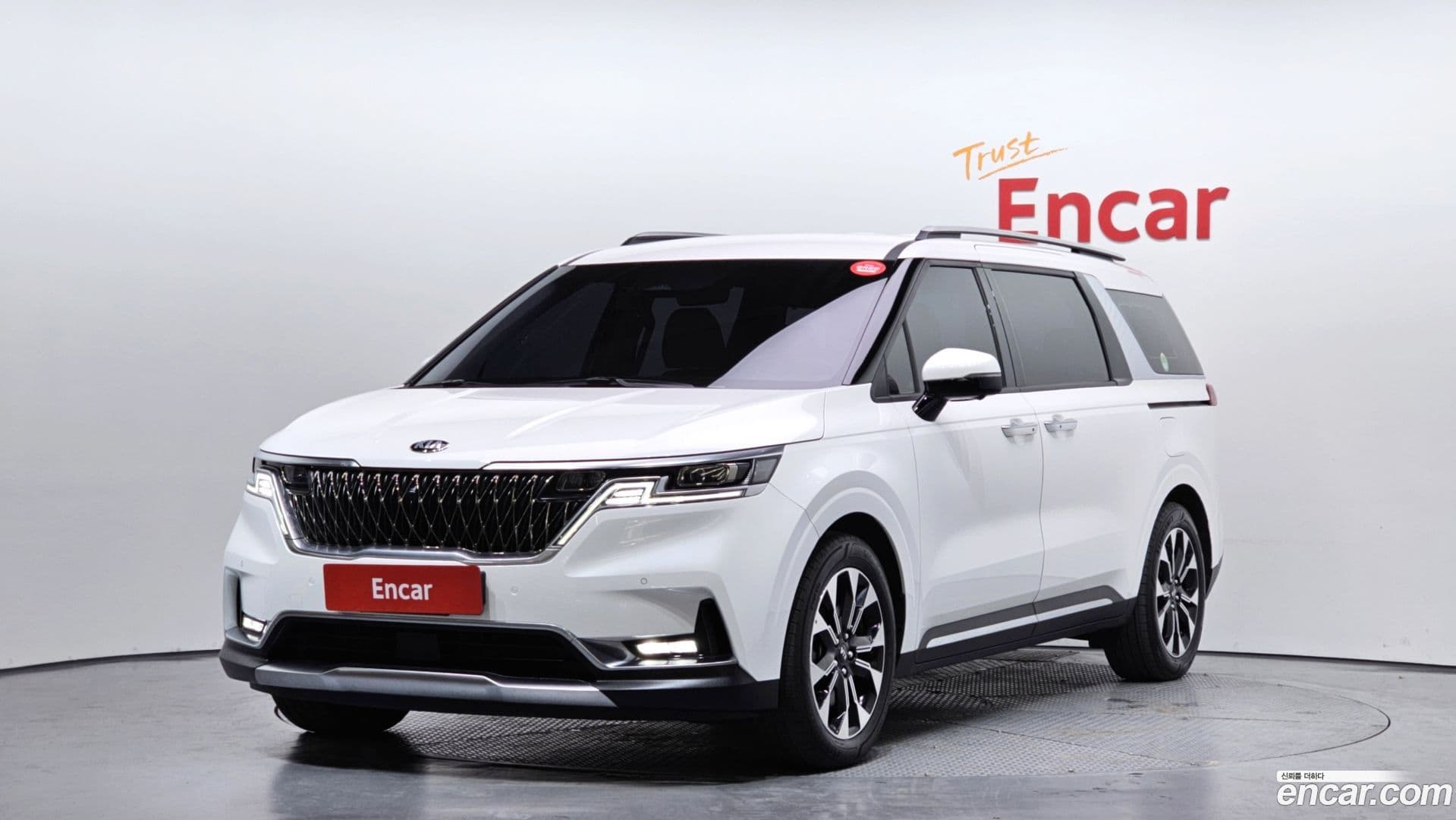 Main__Slider__Photo:Canival Kia 2020.9-0
