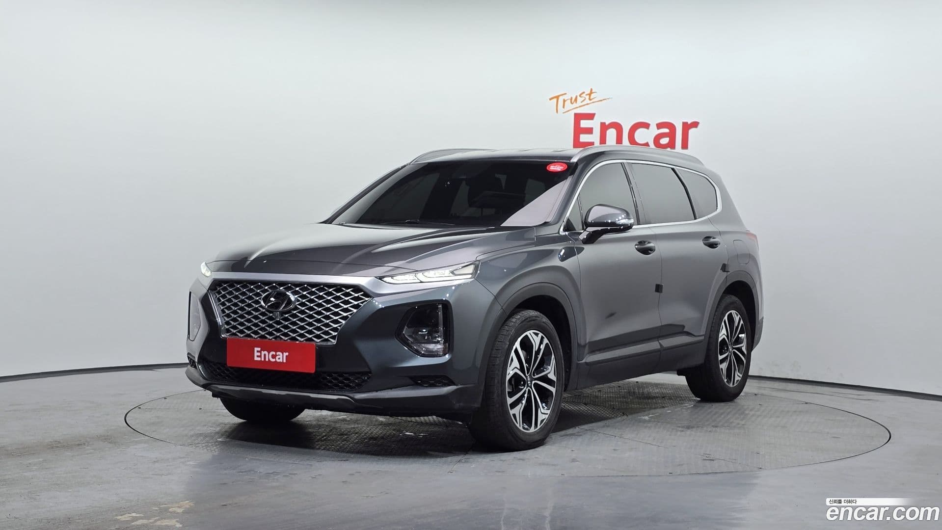 Main__Slider__Photo:Santafe Hyundai 2018.2-0