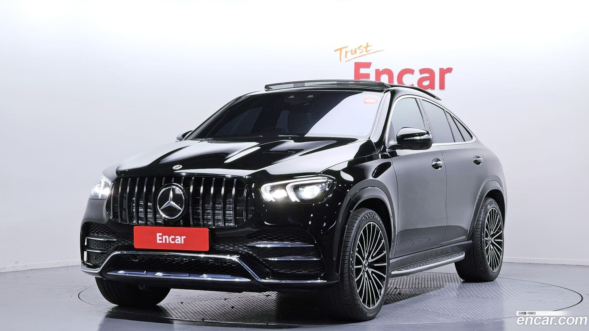 Main__Slider__Photo:GLE-Class Mercedes-Benz 2021.2-0