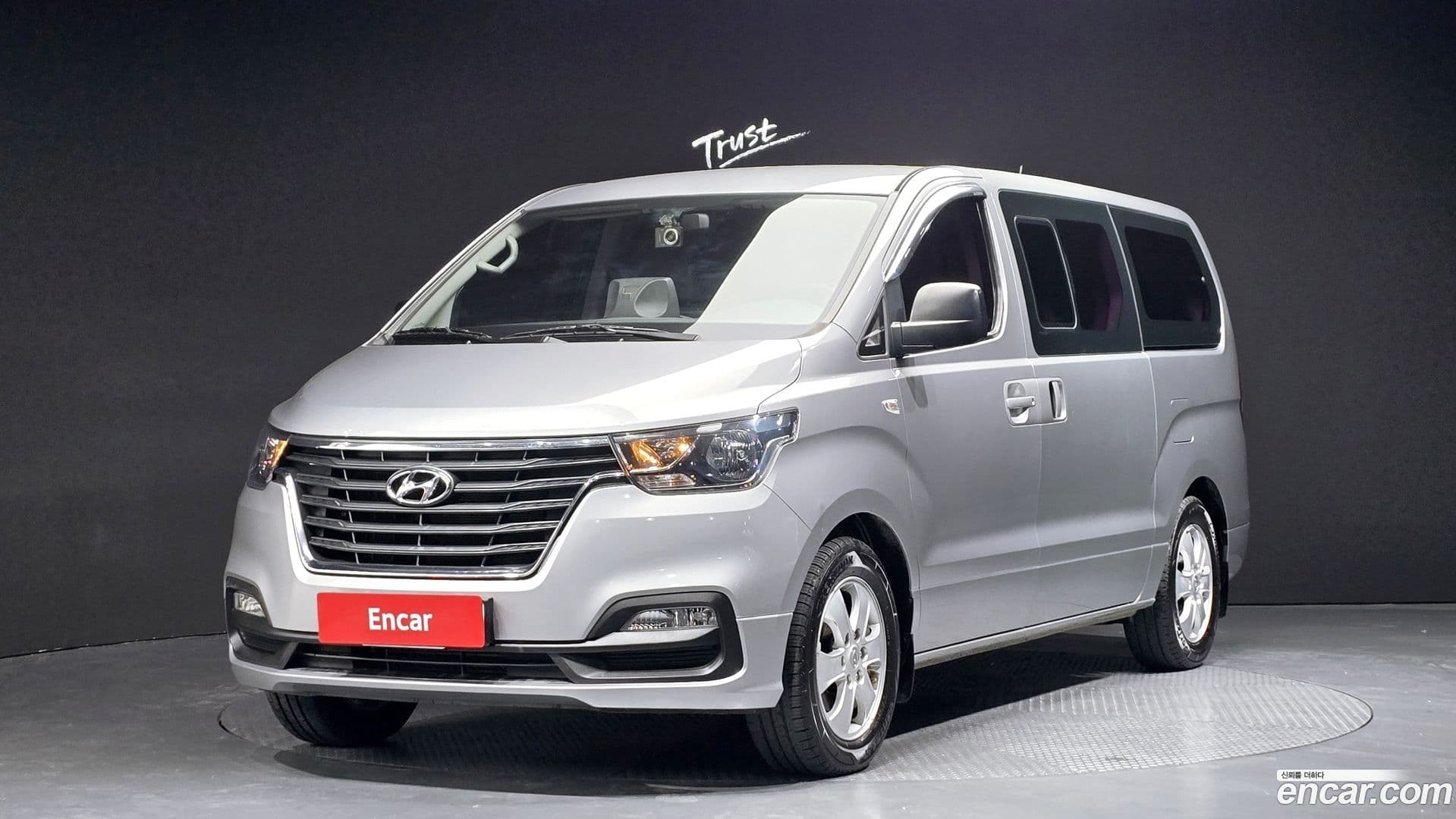 Main__Slider__Photo:Starex Hyundai 2018.8-0