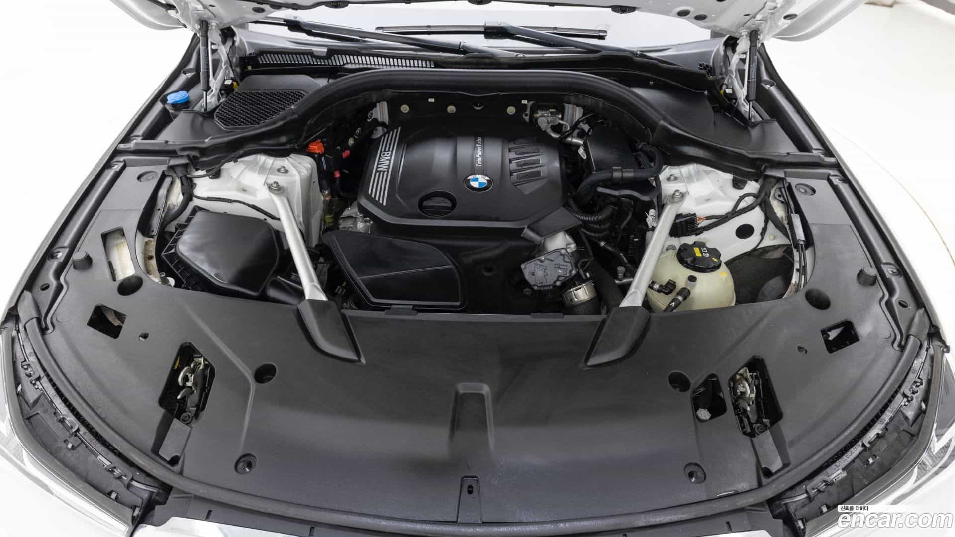 Gran Turismo BMW 2023.0-INNER-006