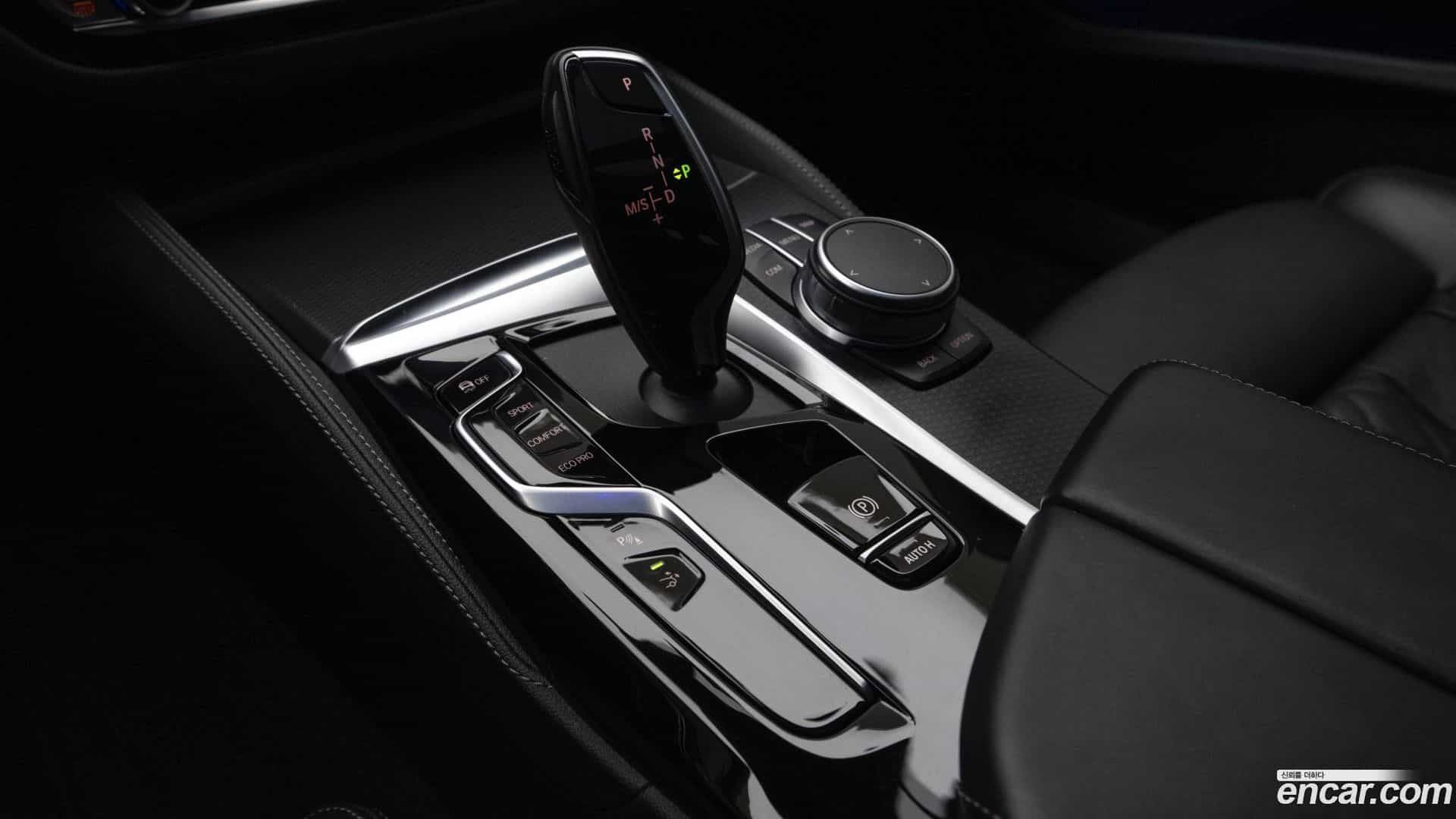 Gran Turismo BMW 2023.0-INNER-009
