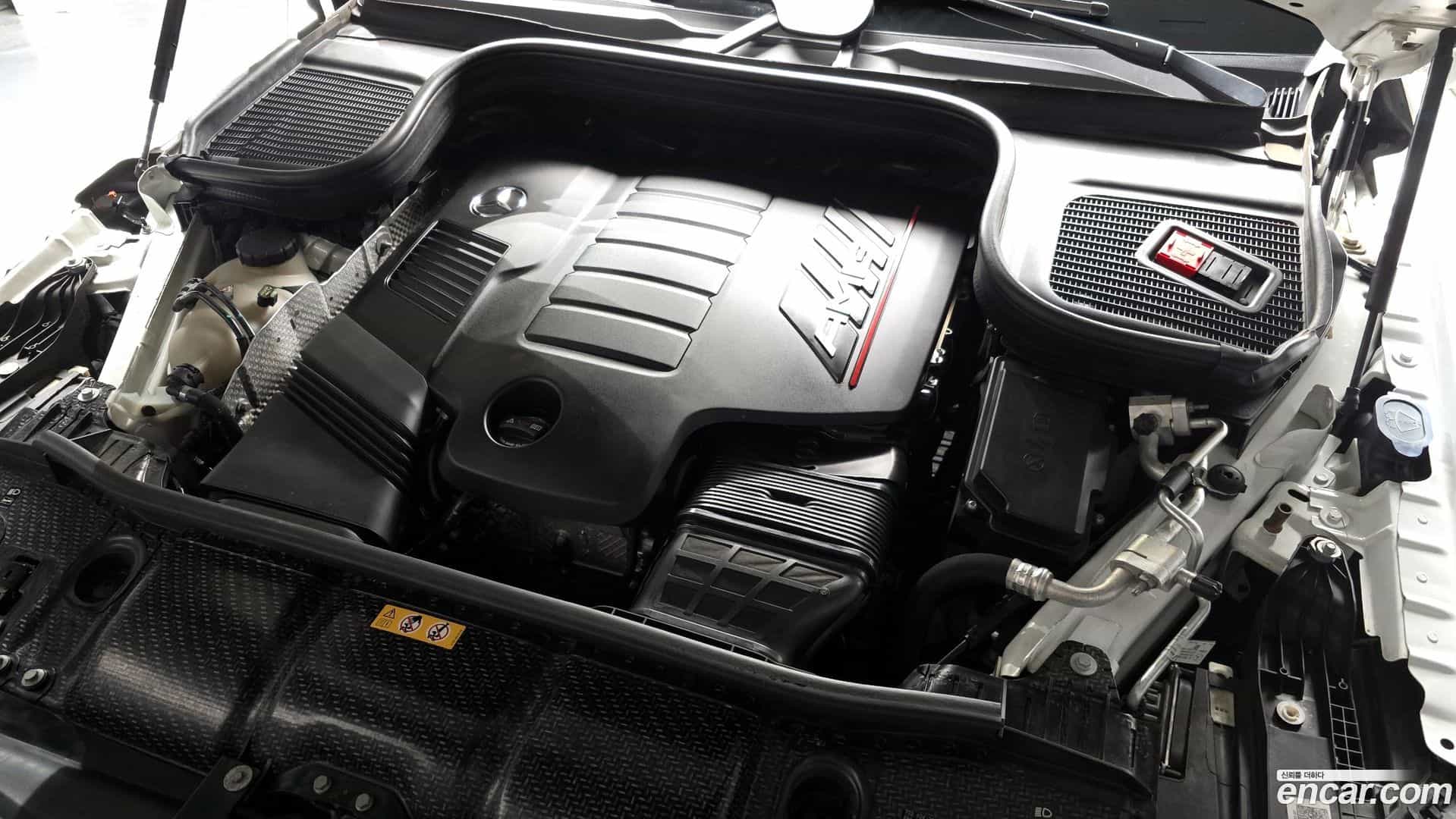 GLE-Class Mercedes-Benz 2022.6-INNER-006