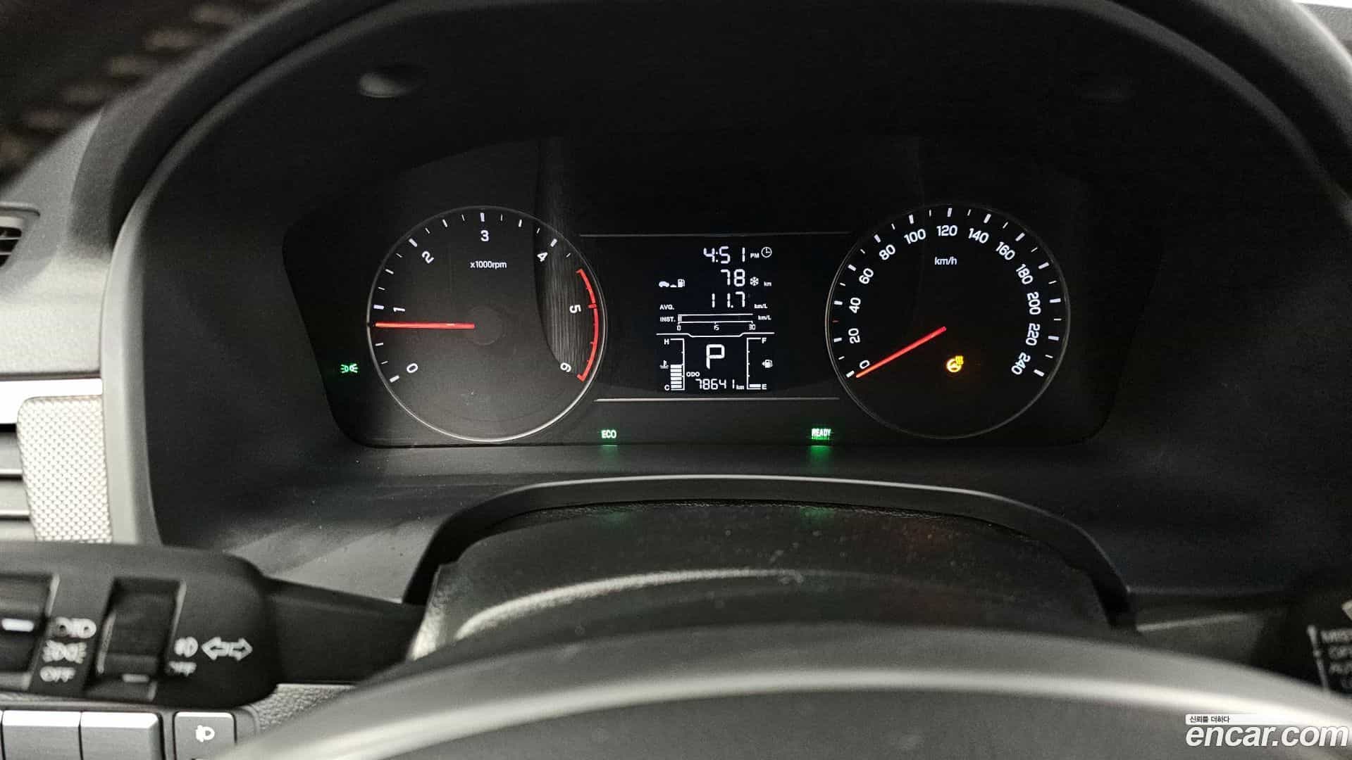 Rexton KG Mobility 2019.0-INNER-008