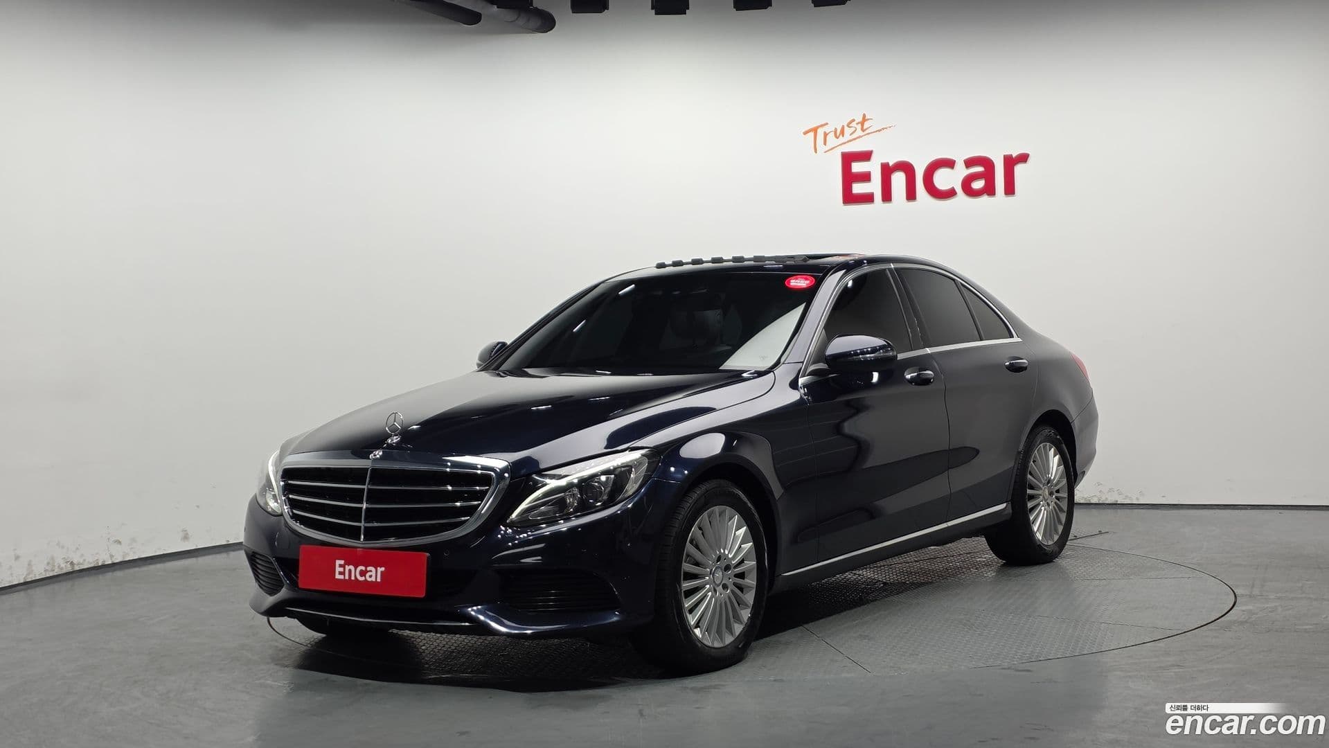 Main__Slider__Photo:C-Class Mercedes-Benz 2016.5-0