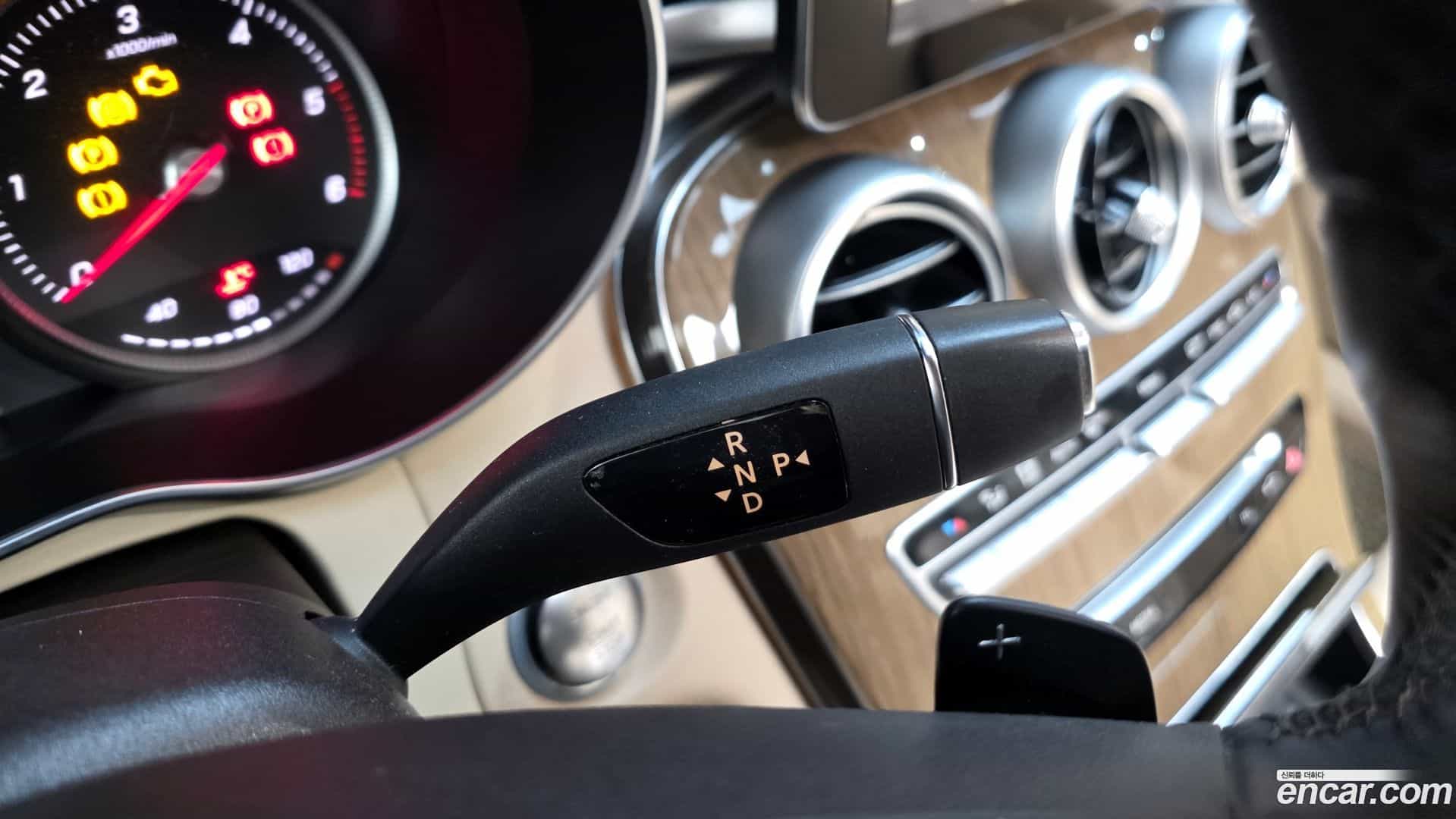 C-Class Mercedes-Benz 2016.5-INNER-009