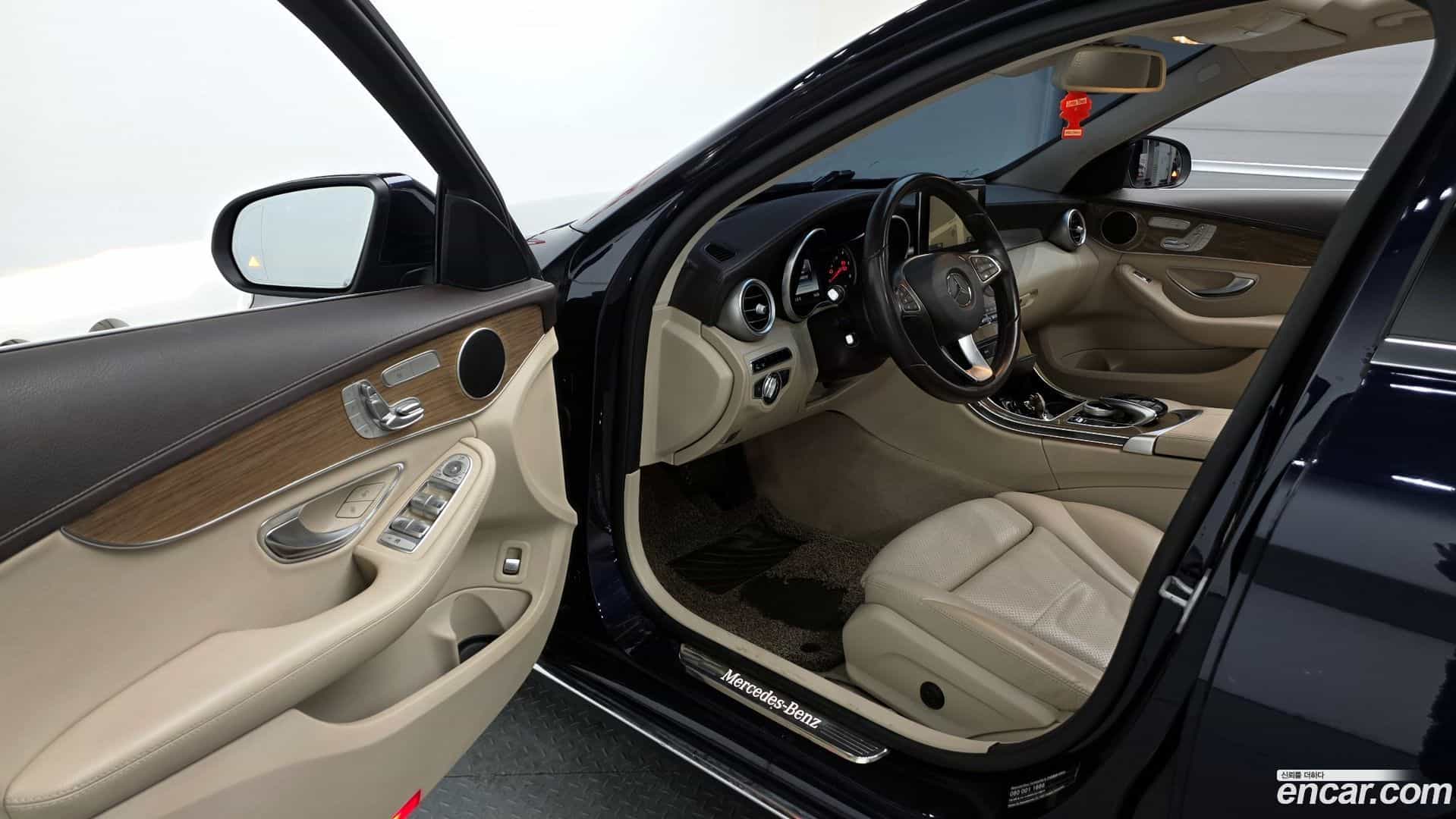 C-Class Mercedes-Benz 2016.5-INNER-010