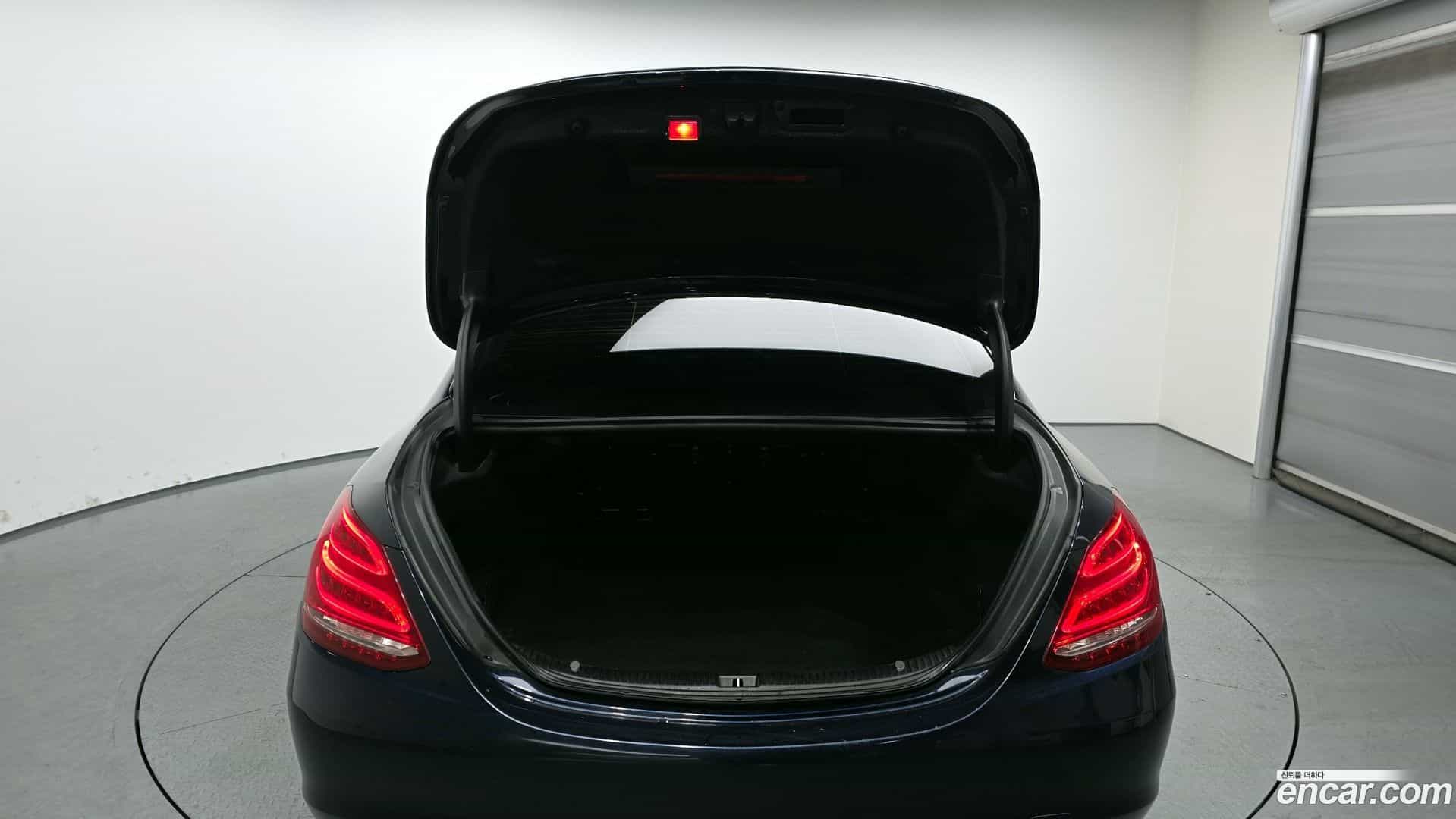 C-Class Mercedes-Benz 2016.5-OPTION-024