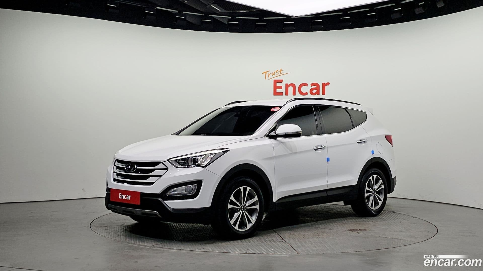 Main__Slider__Photo:Santafe Hyundai 2014.8-0