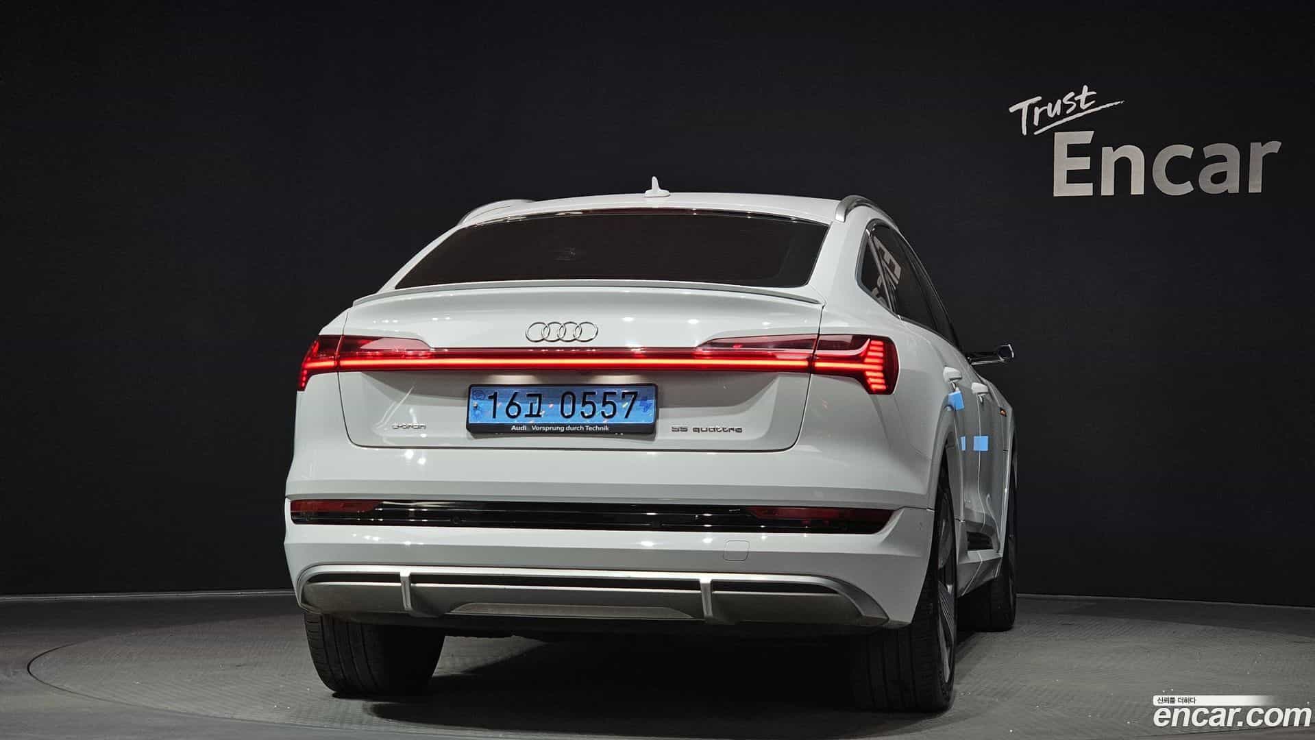e-tron Audi 2022.6-OUTER-004