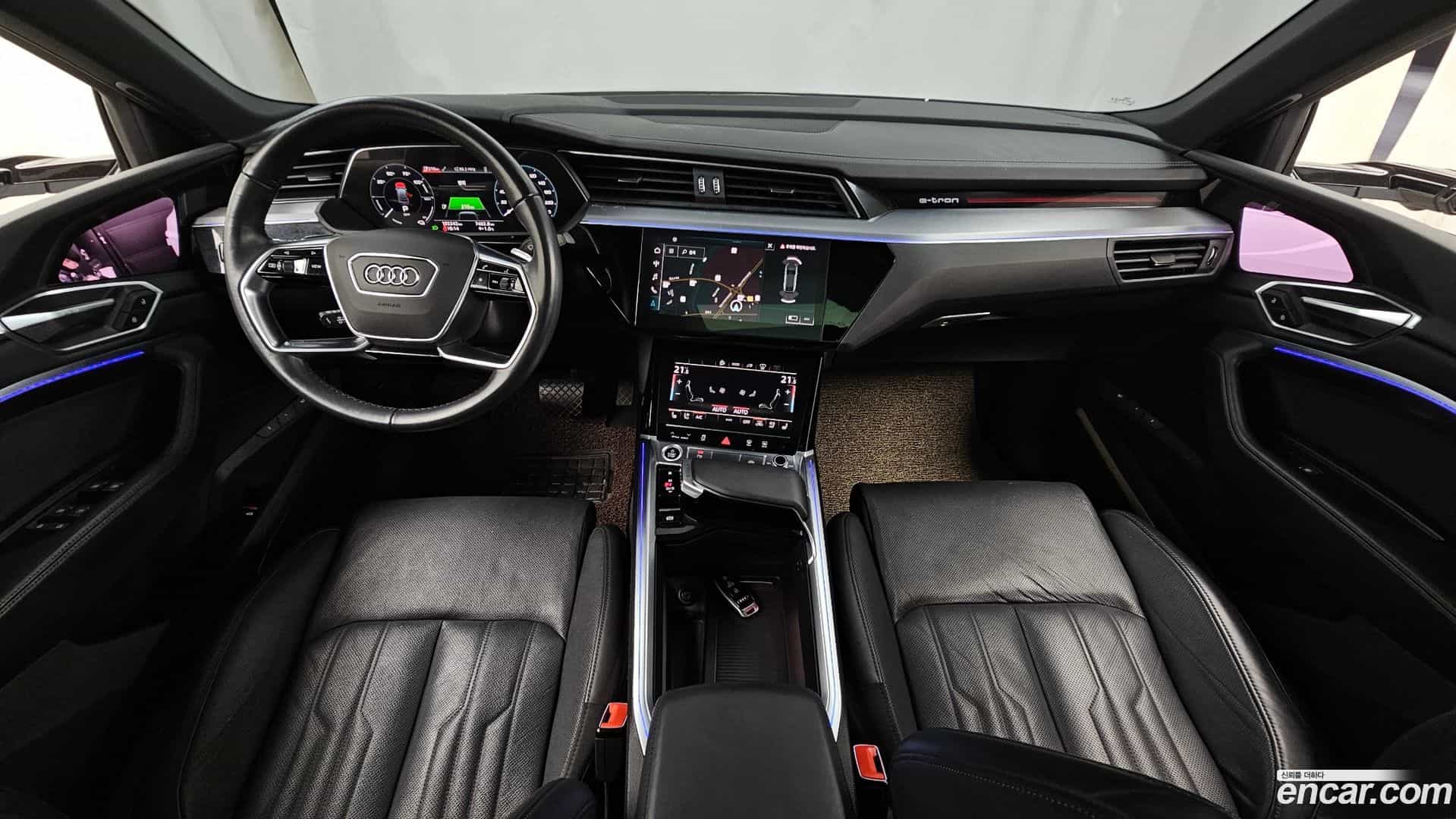 e-tron Audi 2022.6-INNER-007