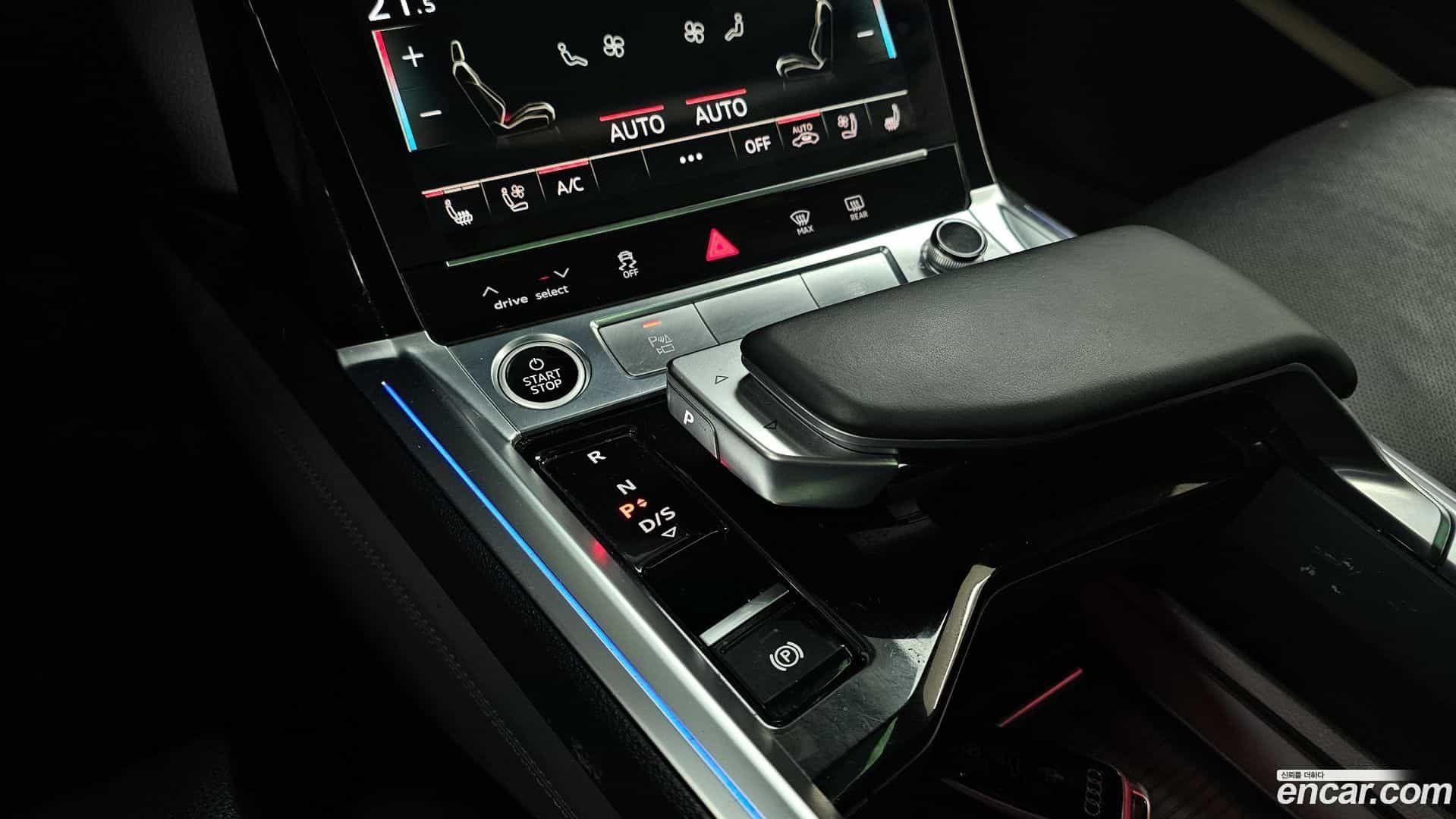 e-tron Audi 2022.6-INNER-009
