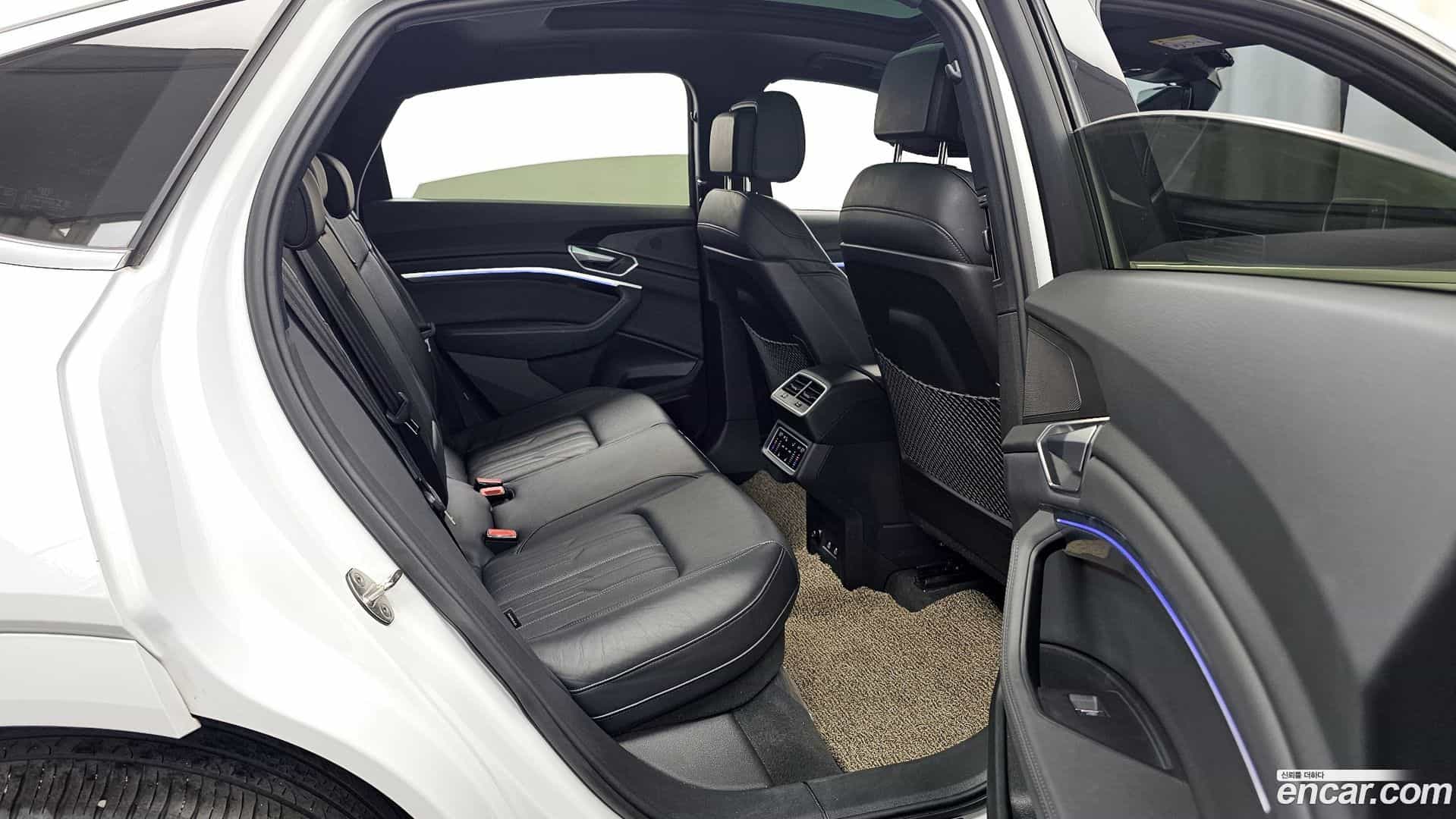 e-tron Audi 2022.6-OPTION-016