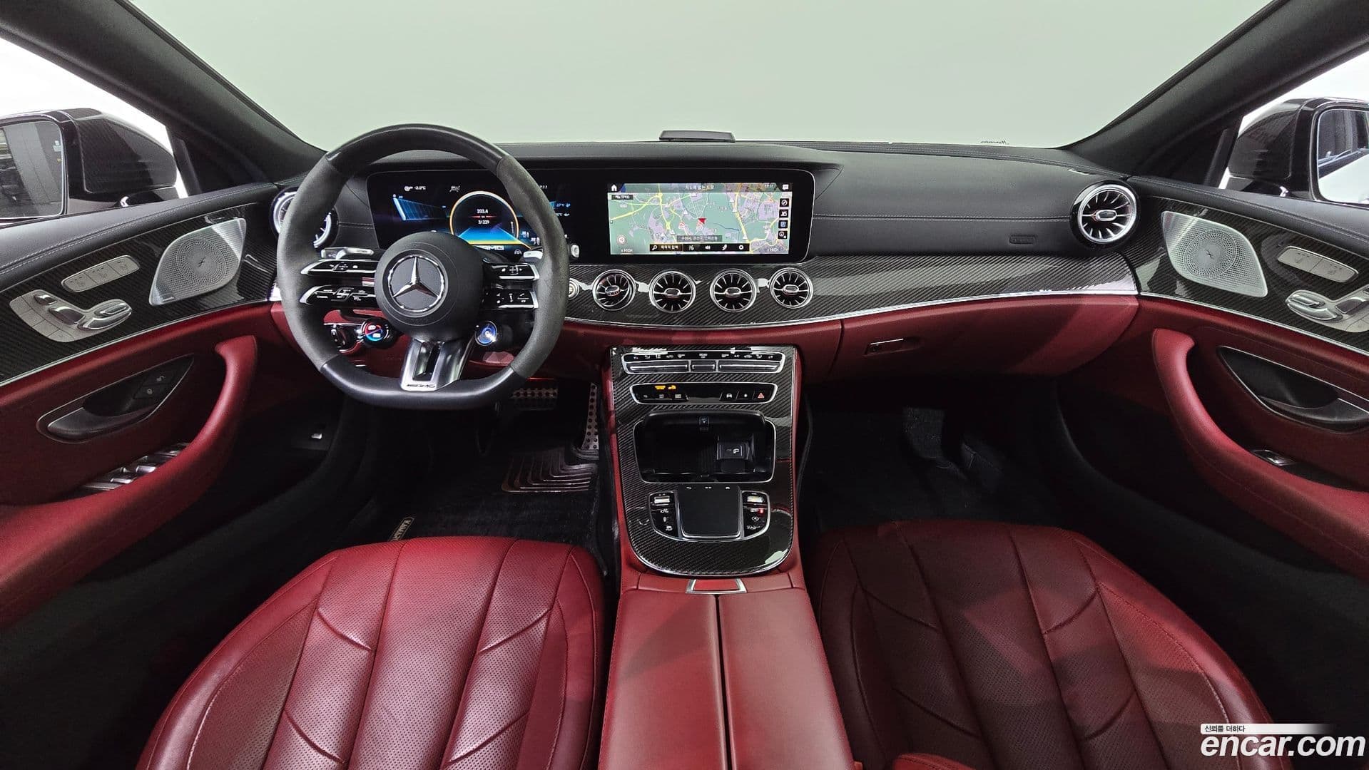 Main__Slider__Photo:CLS-Class Mercedes-Benz 2023.9-6