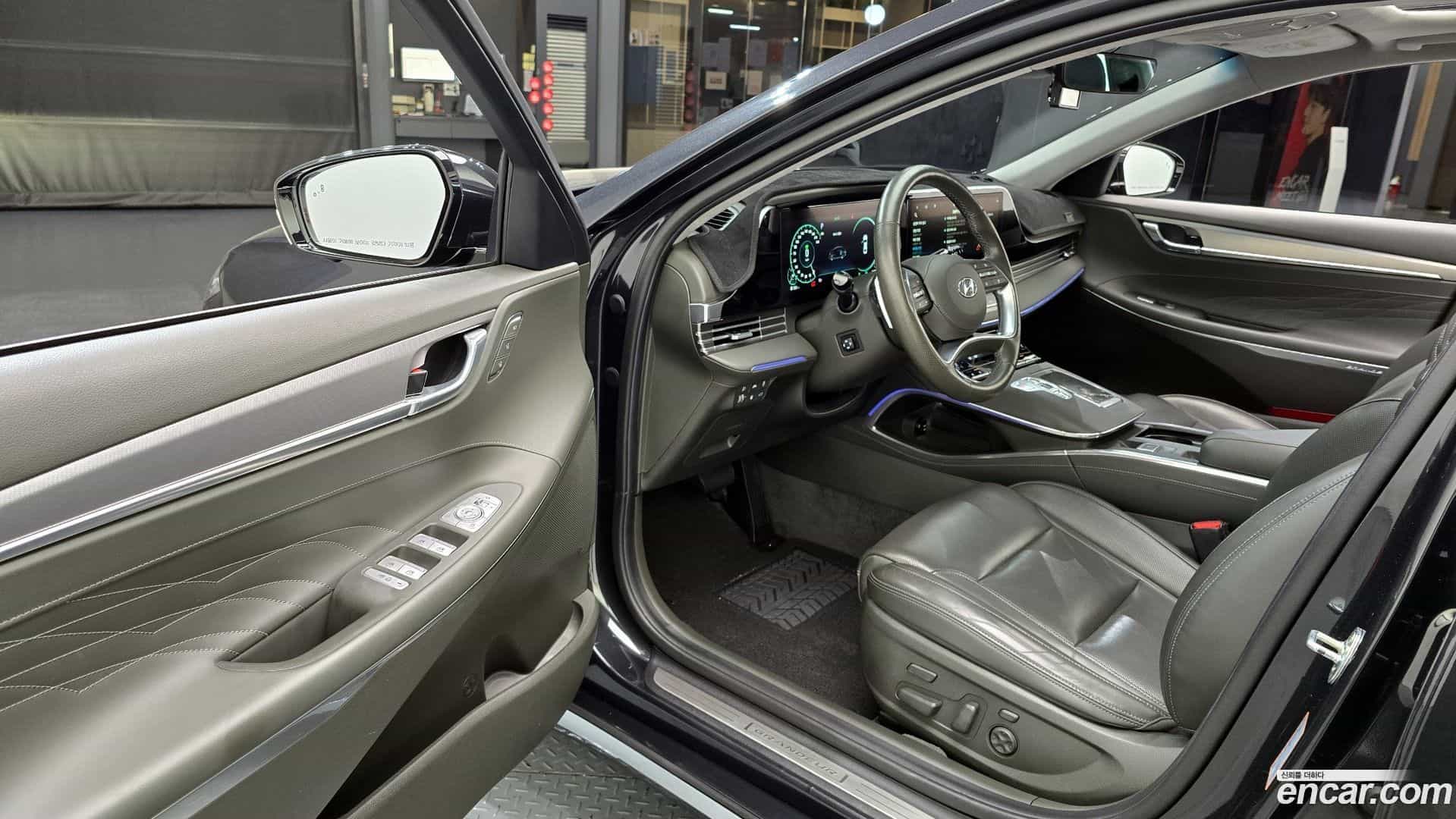 Grandeur Hyundai 2021.5-OPTION-015