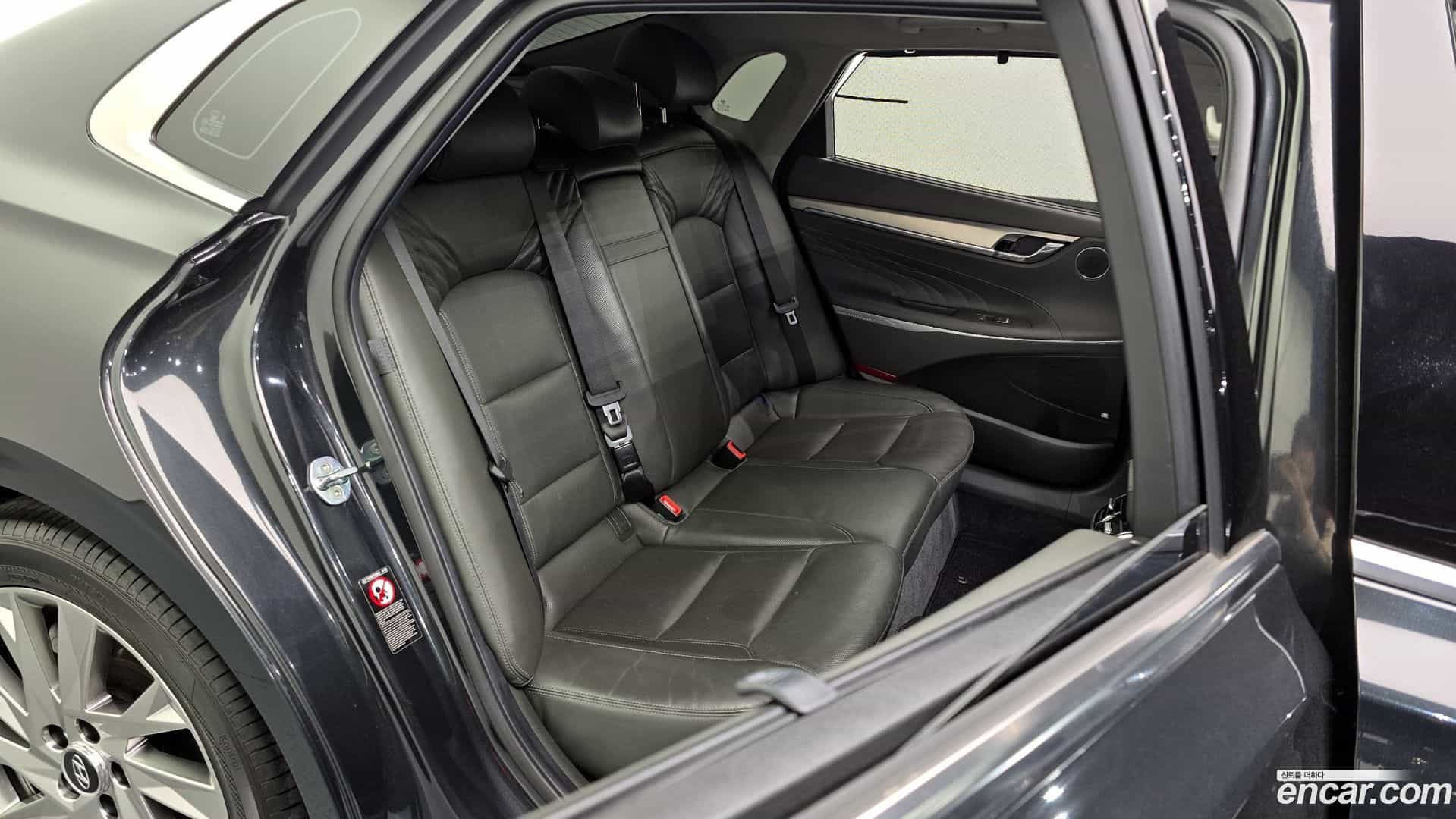 Grandeur Hyundai 2021.5-OPTION-016