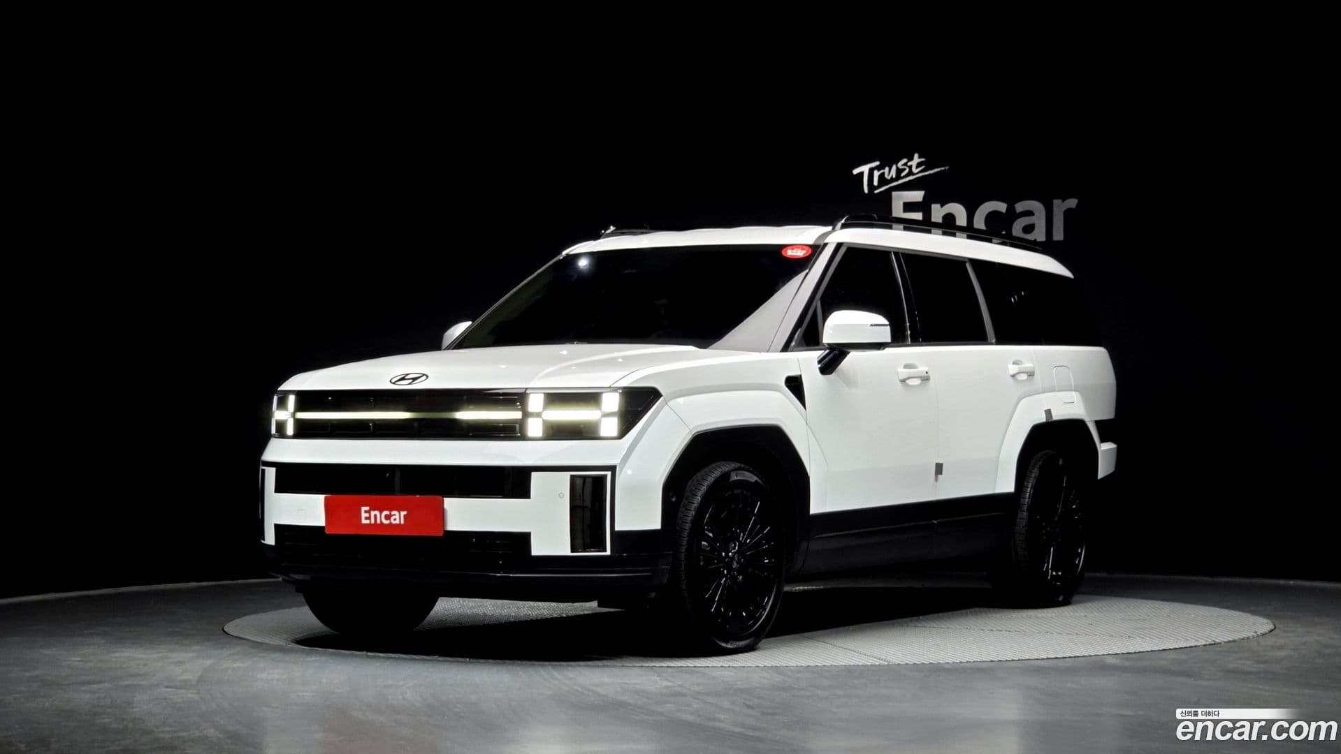 Main__Slider__Photo:Santafe Hyundai 2024.6-0