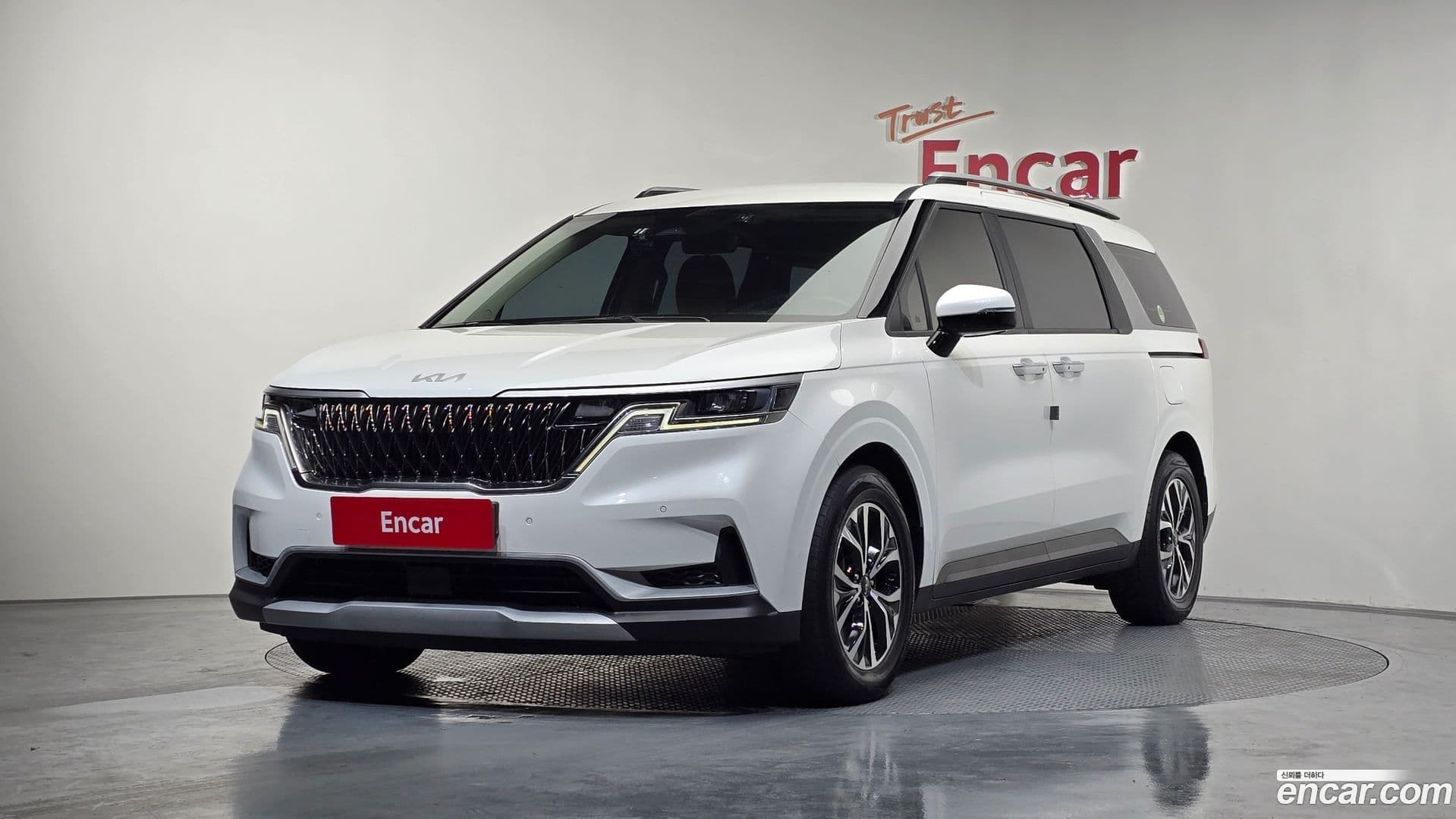 Main__Slider__Photo:Canival Kia 2022.2-0