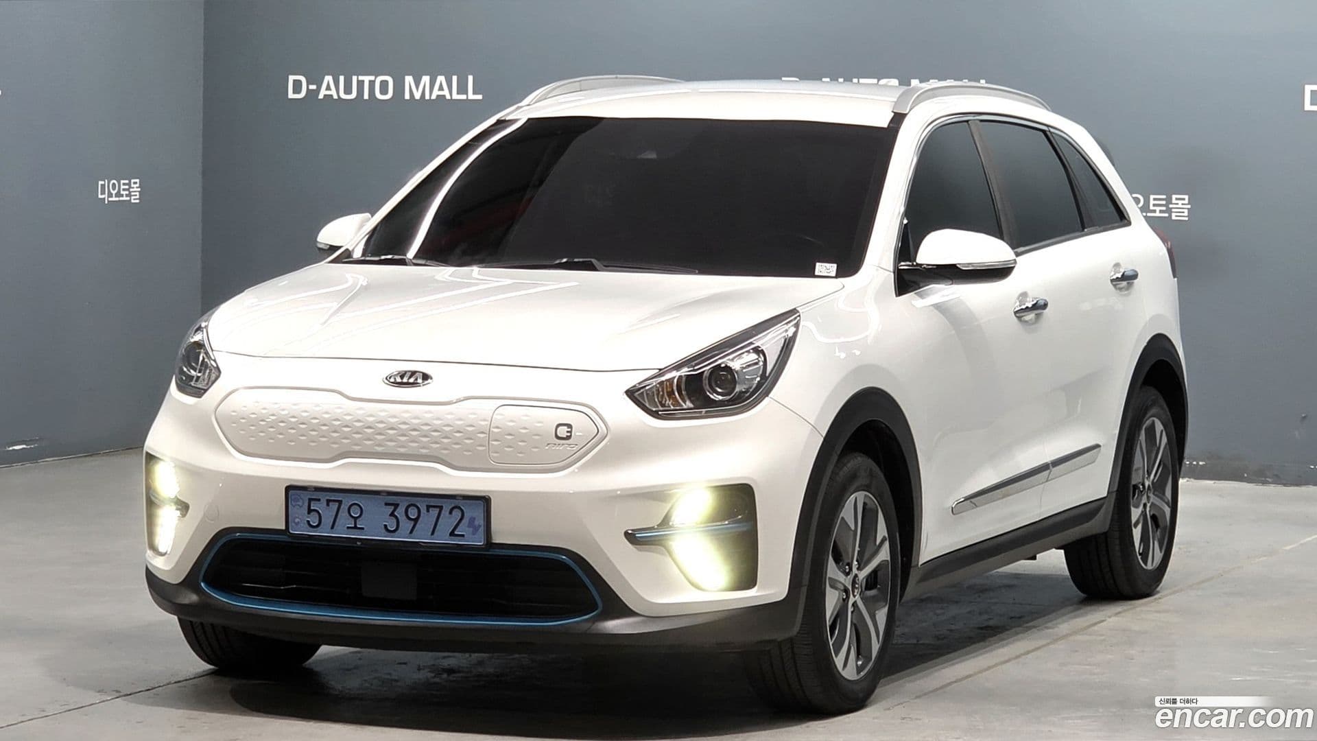 Main__Slider__Photo:Niro Kia 2018.10-0