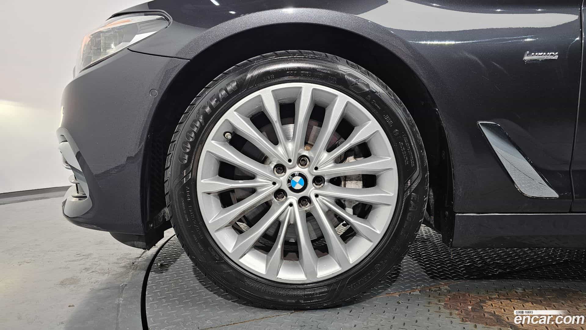 5-Series BMW 2018.11-OUTER-005