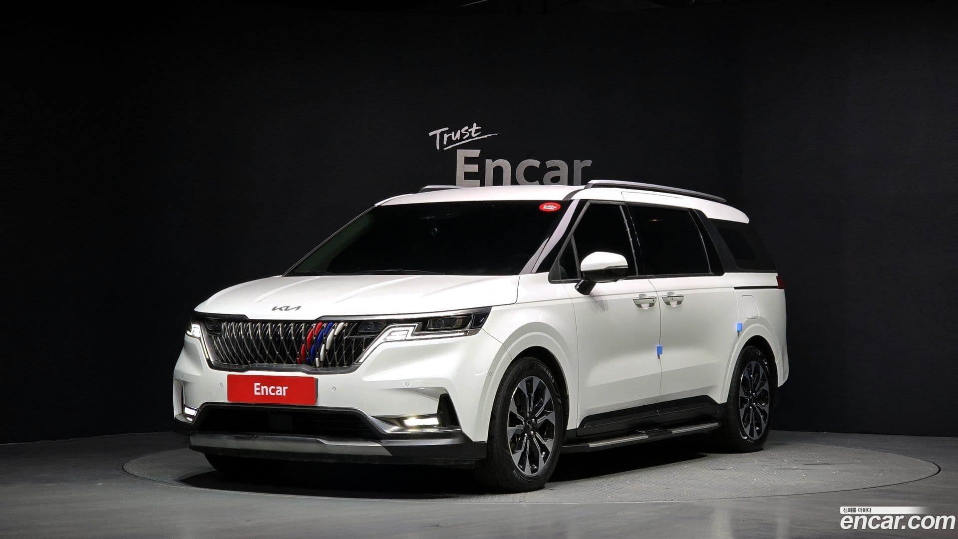 Main__Slider__Photo:Canival Kia 2021.9-0