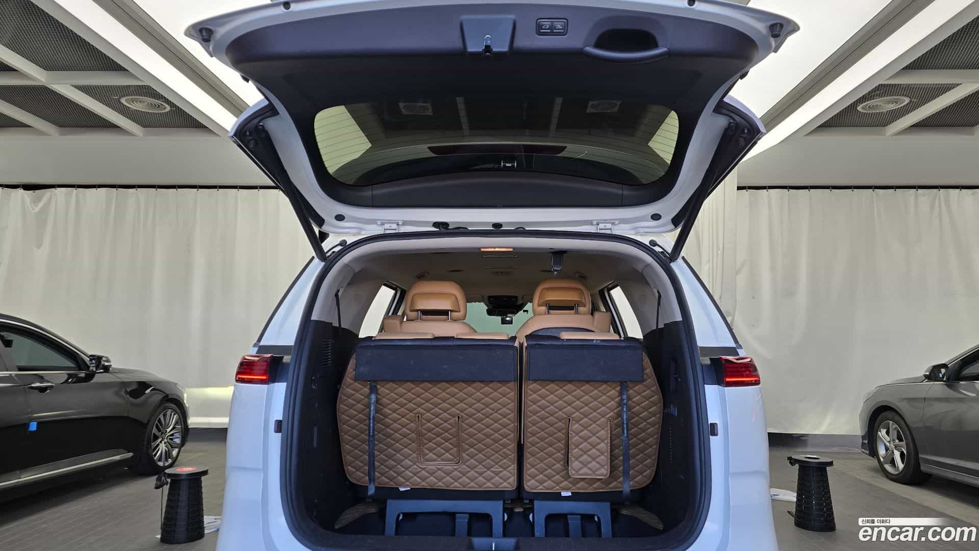 Canival Kia 2021.9-OPTION-024