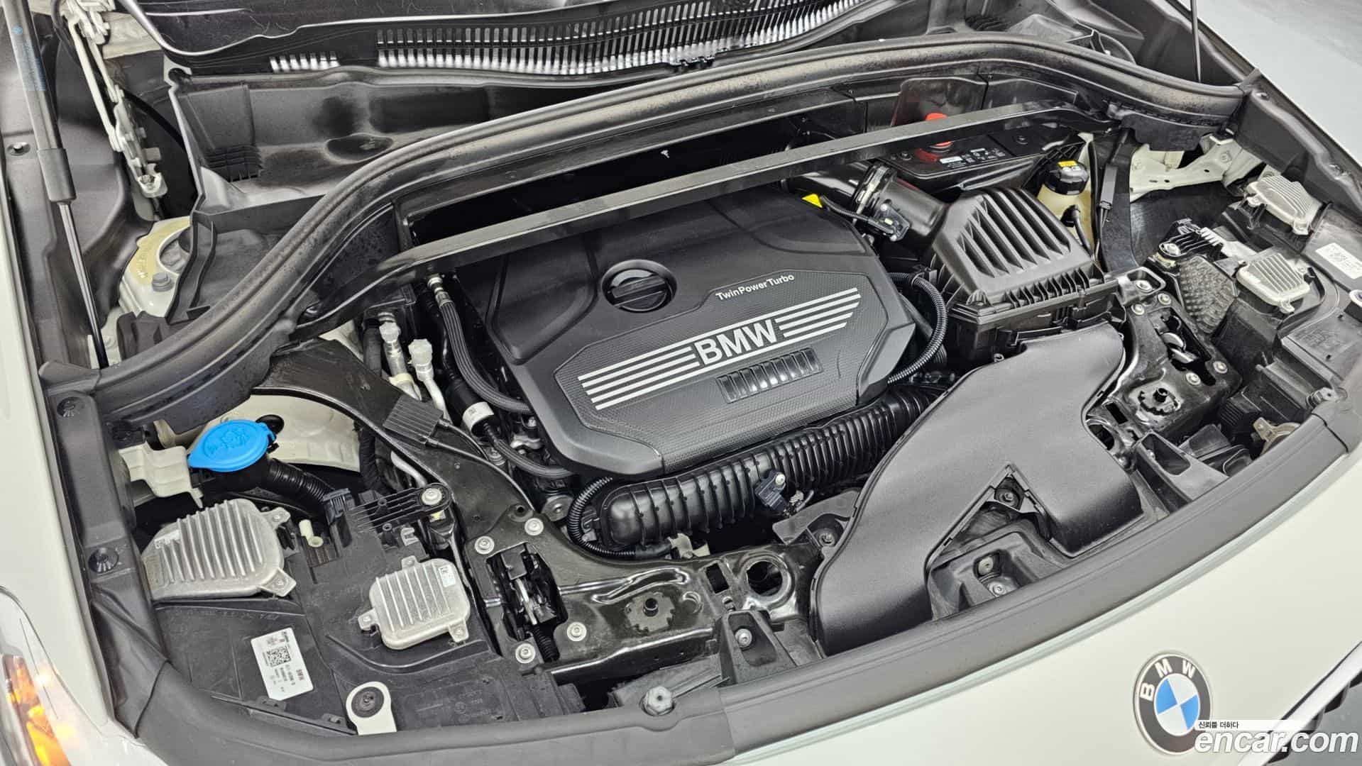 X2 (F39) BMW 2021.6-INNER-006