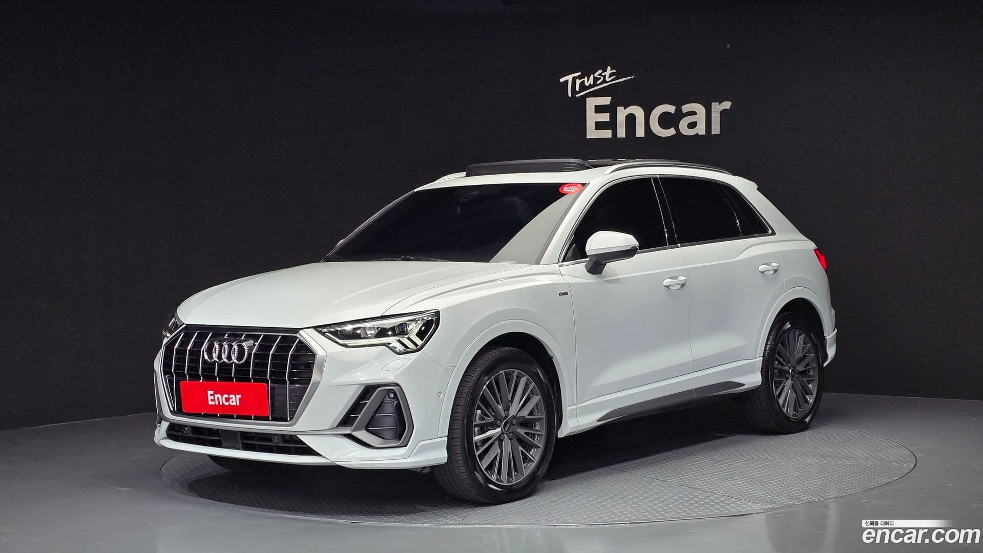 Main__Slider__Photo:Q3 Audi 2022.6-0