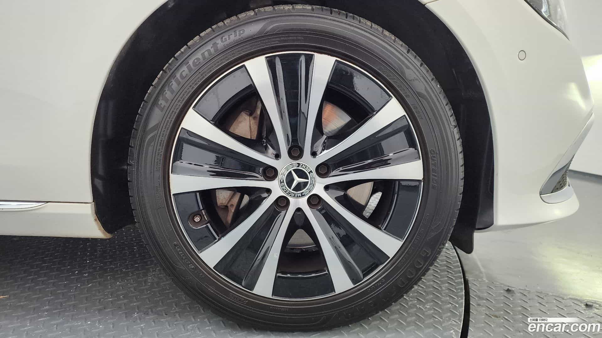 E-Class Mercedes-Benz 2020.11-OUTER-005