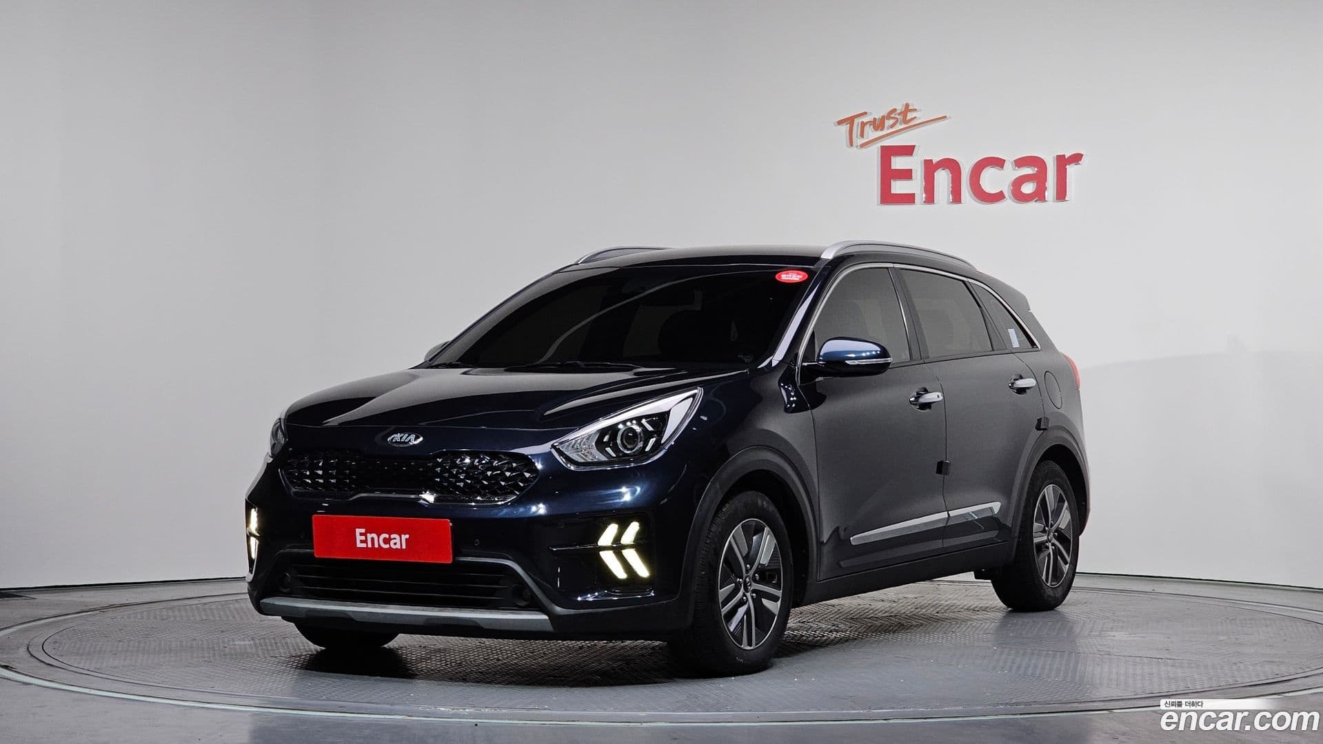 Main__Slider__Photo:Niro Kia 2020.10-0