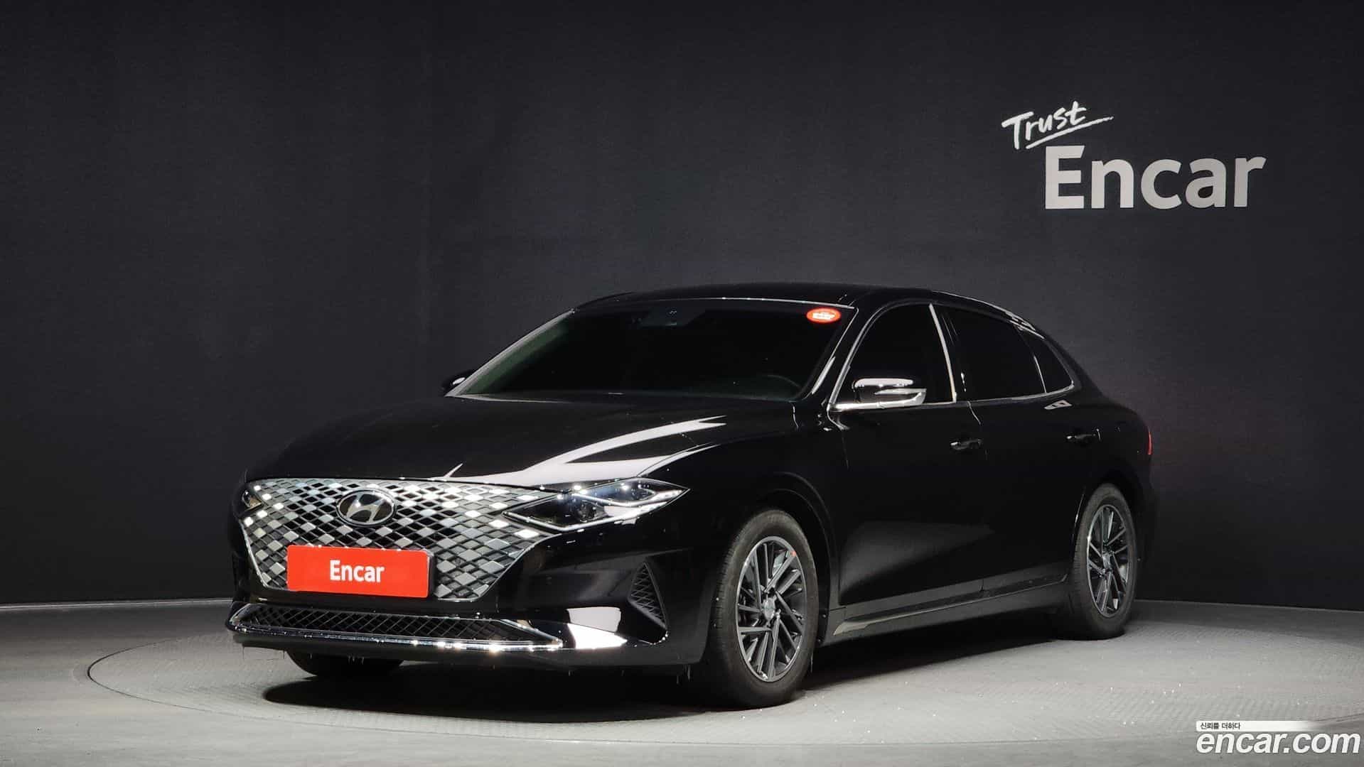 Grandeur Hyundai 2021.11-OUTER-001