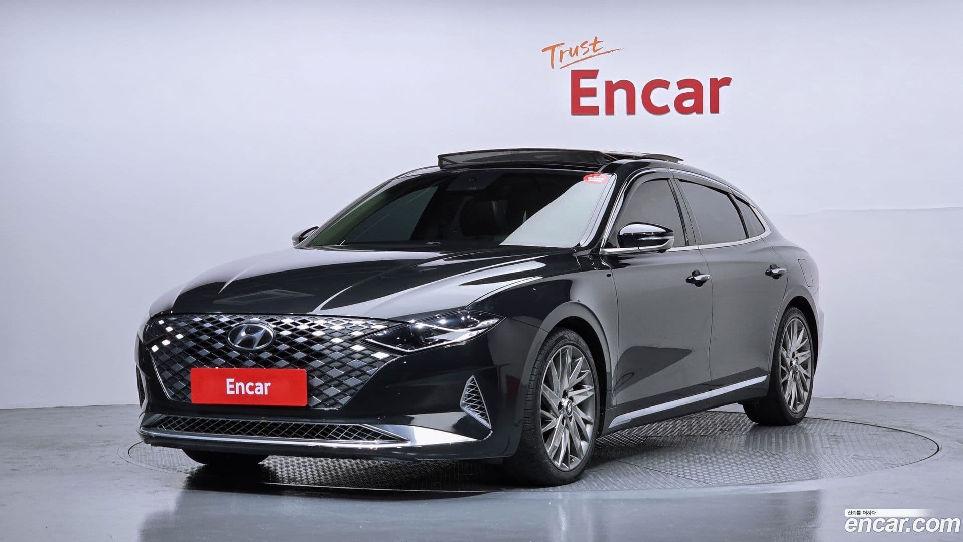 Main__Slider__Photo:Grandeur Hyundai 2020.4-0