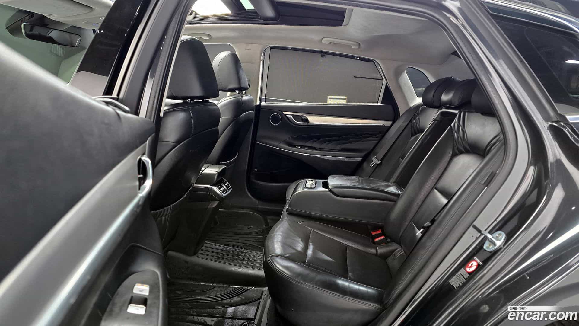 Grandeur Hyundai 2020.4-OPTION-016