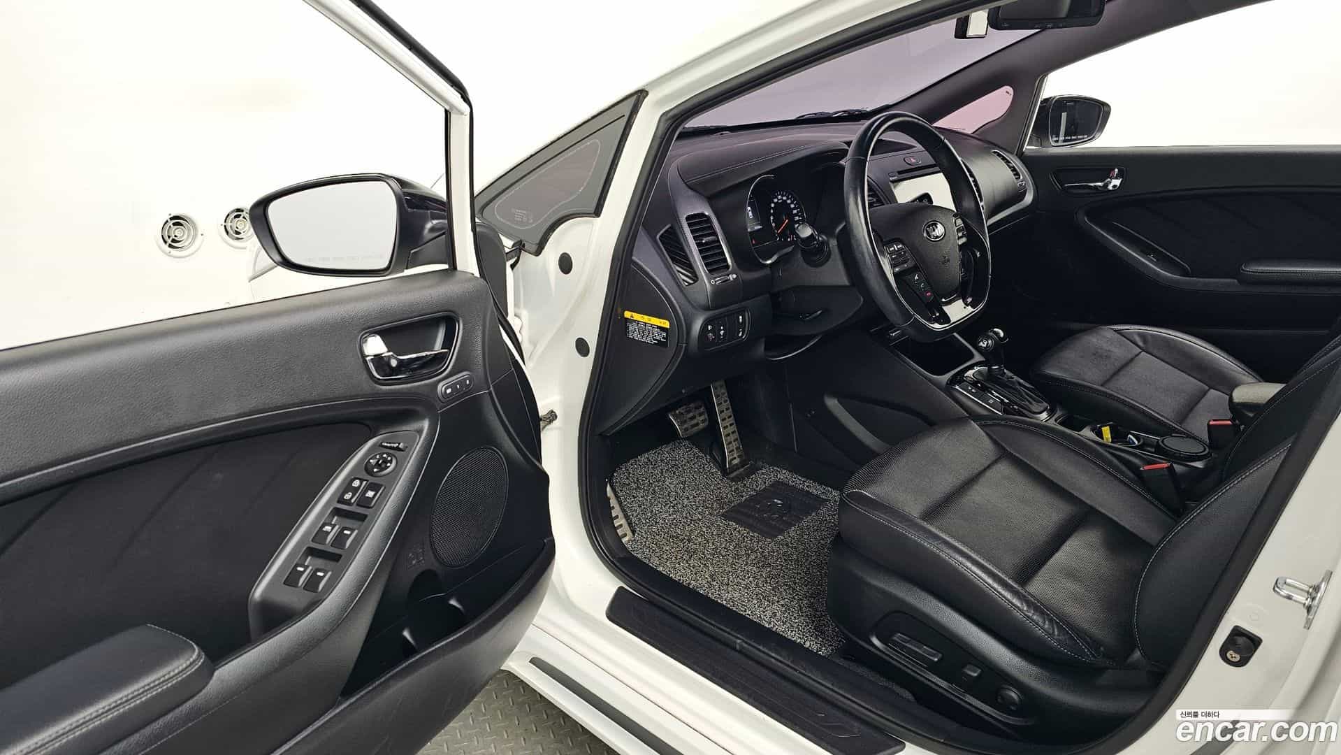 K3 Kia 2016.2-INNER-010