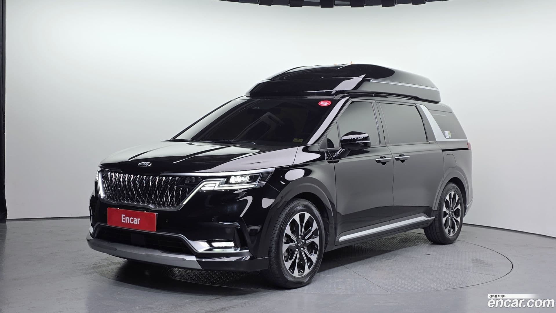 Main__Slider__Photo:Canival Kia 2021.6-0