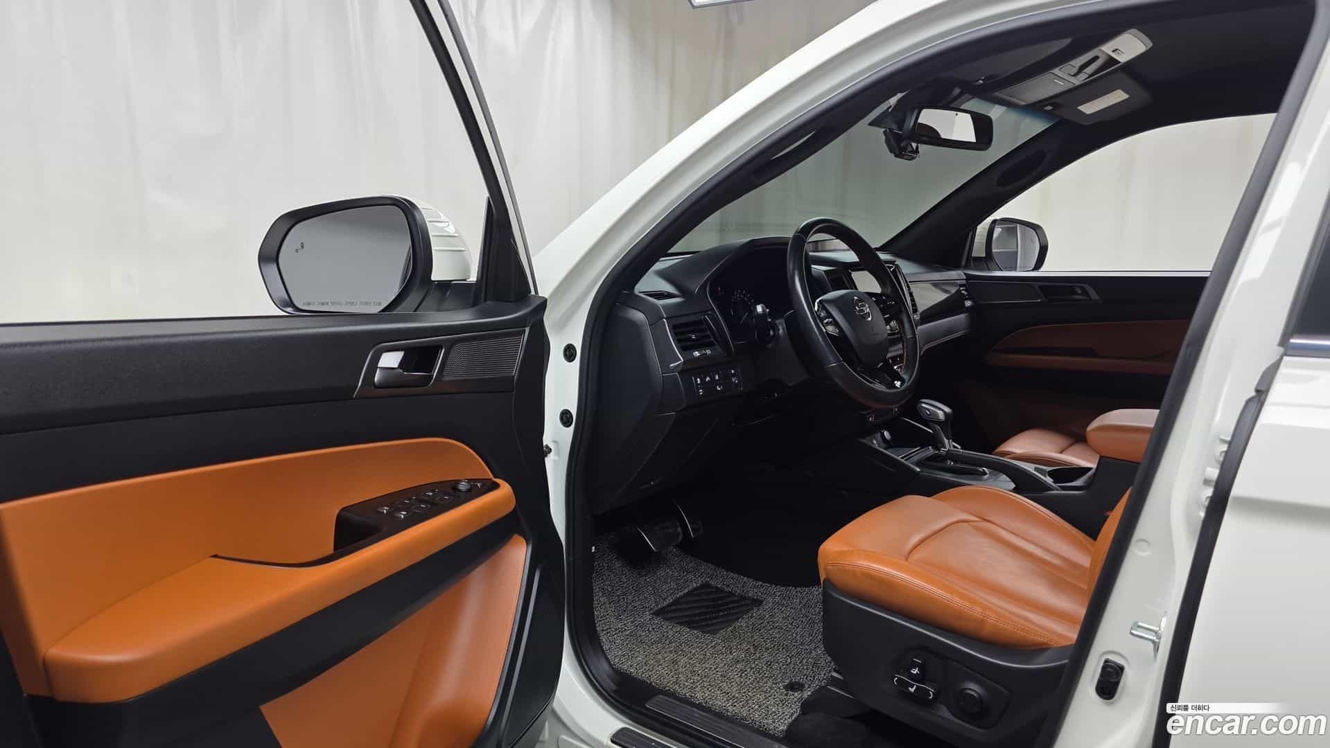 Rexton KG Mobility 2021.4-INNER-010