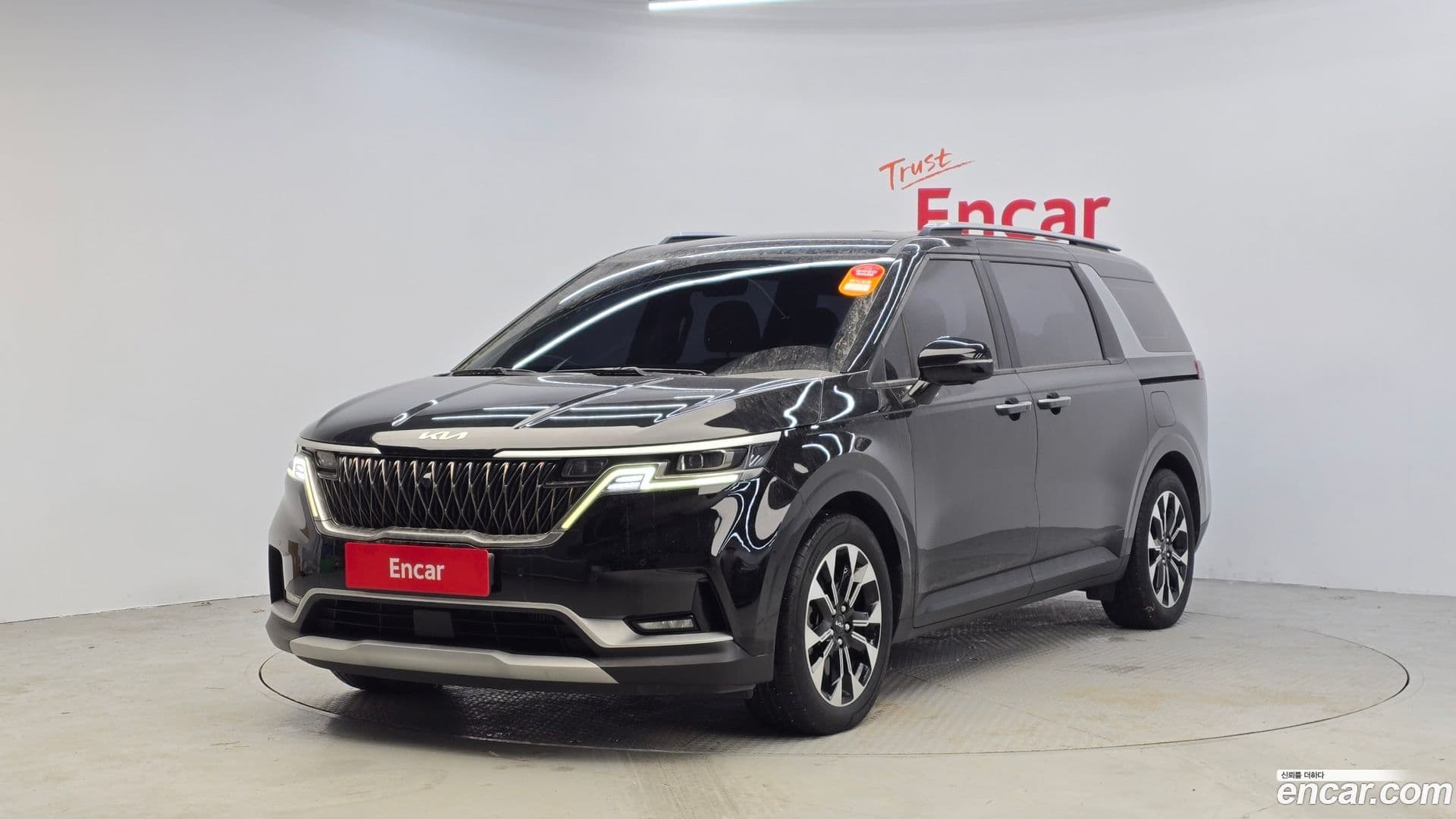Main__Slider__Photo:Canival Kia 2021.11-0