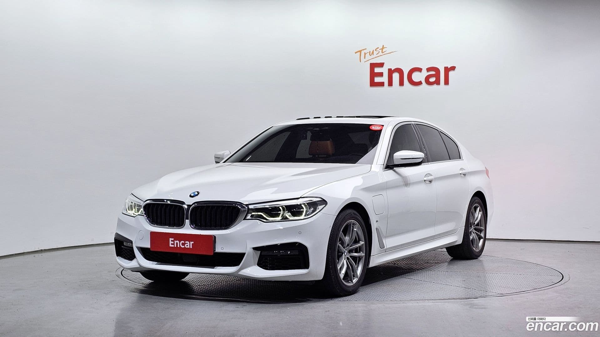 Main__Slider__Photo:5-Series BMW 2020.3-0