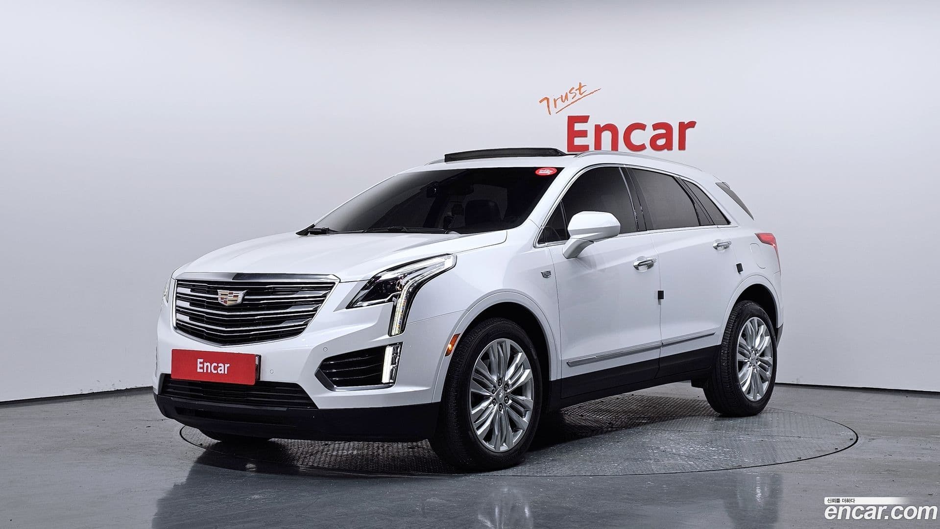 Main__Slider__Photo:XT5 Cadillac 2019.10-0