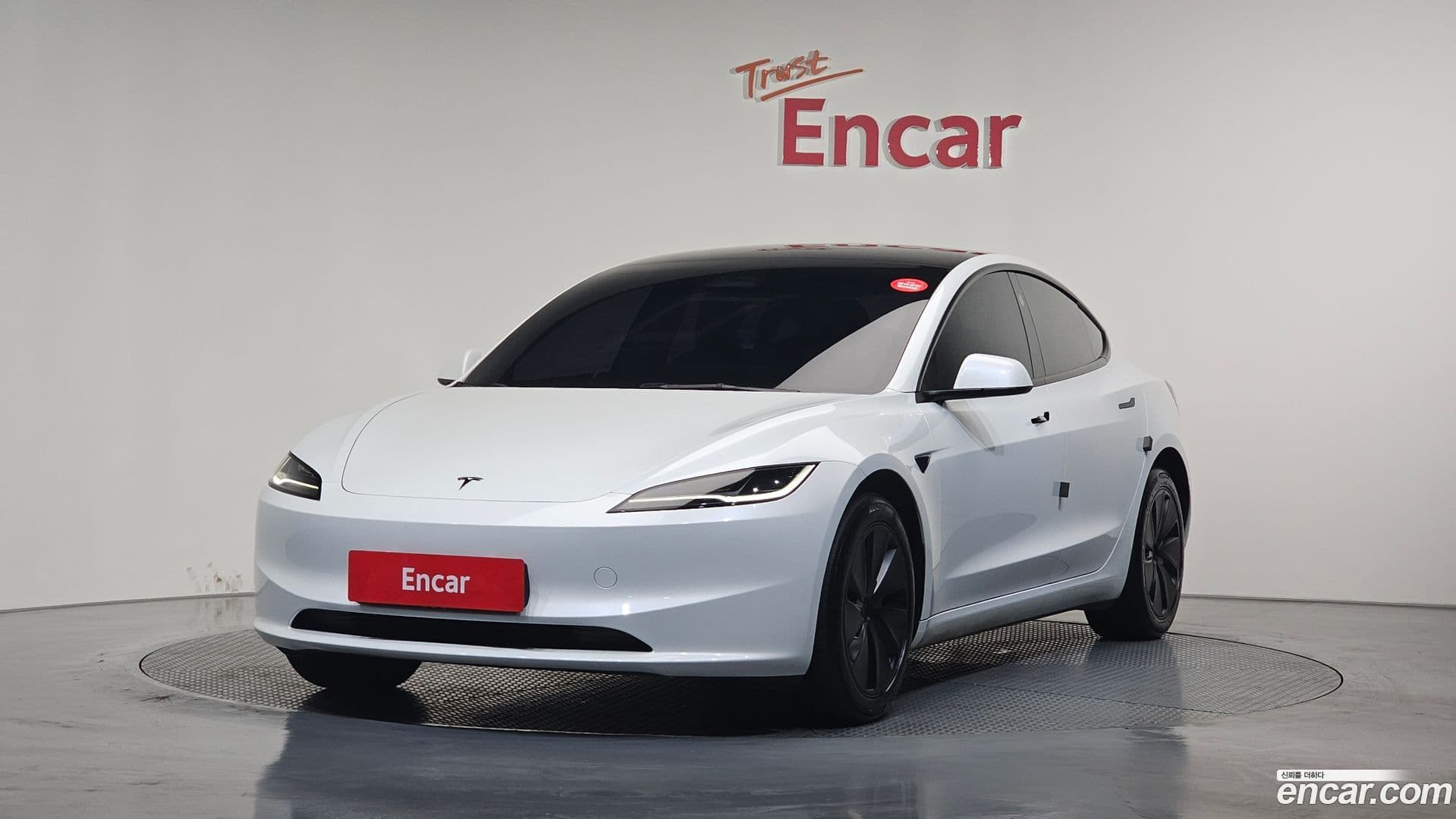 Main__Slider__Photo:Model 3 Tesla 2024.4-0