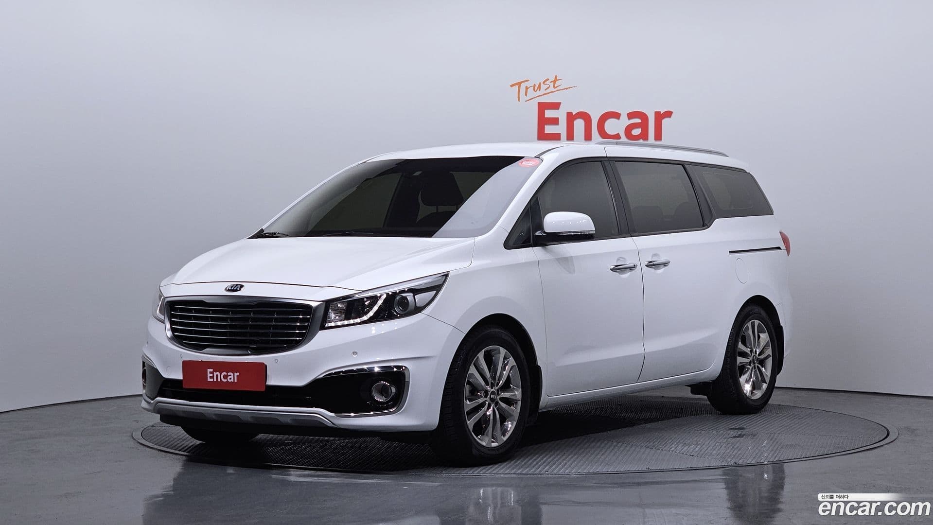 Main__Slider__Photo:Canival Kia 2015.2-0