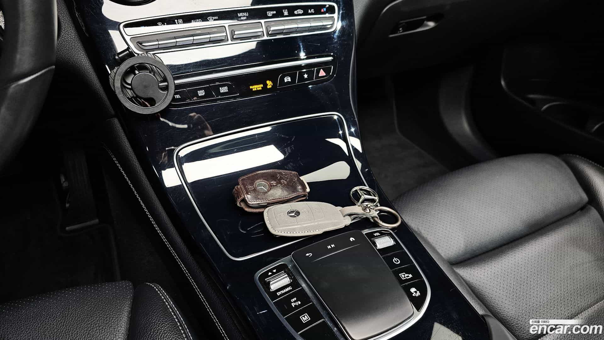 GLC-Class Mercedes-Benz 2021.1-OPTION-020